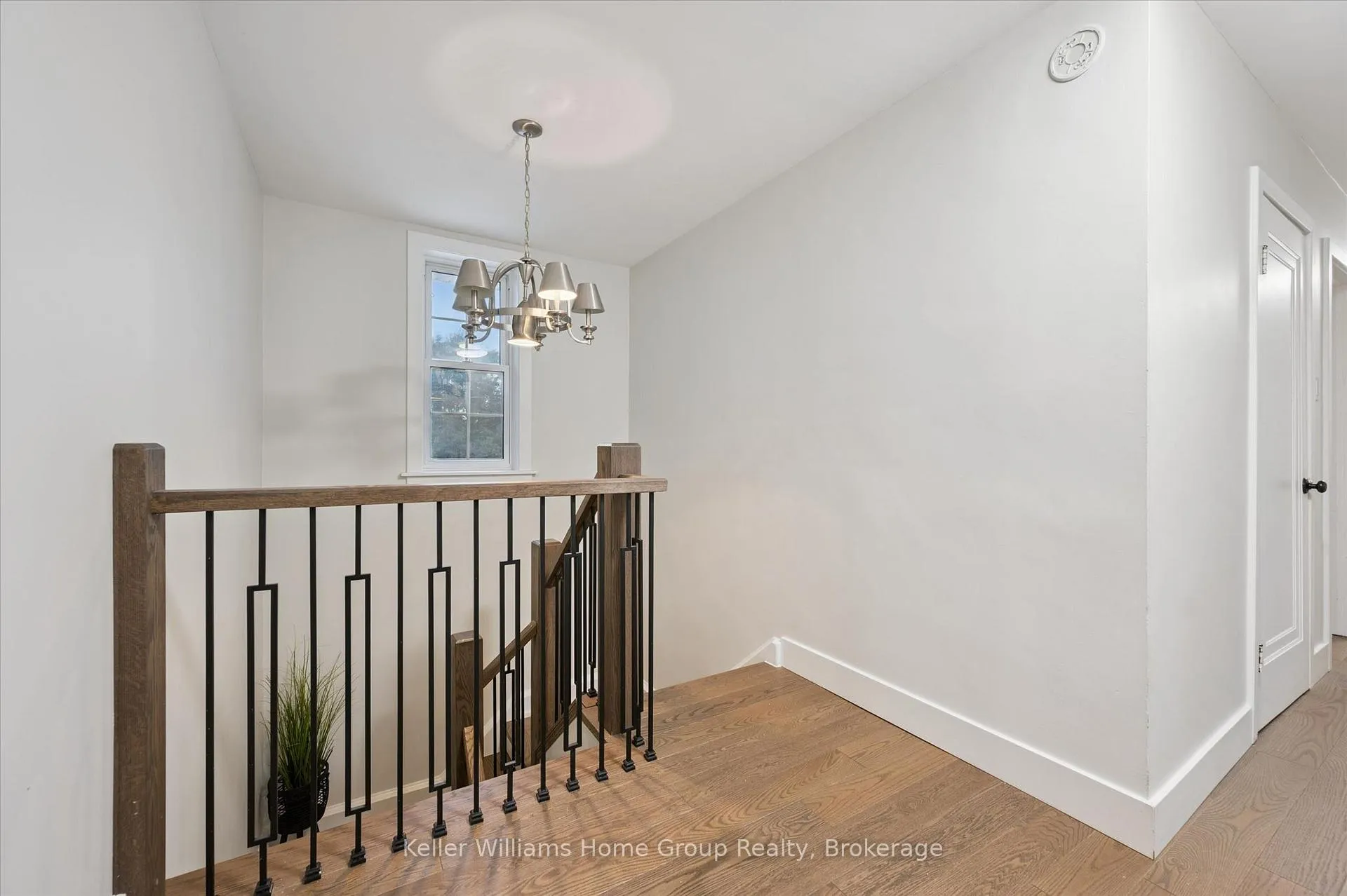 Photo 21 of 195 Forfar Street W, Centre Wellington, Fergus — HOMEH