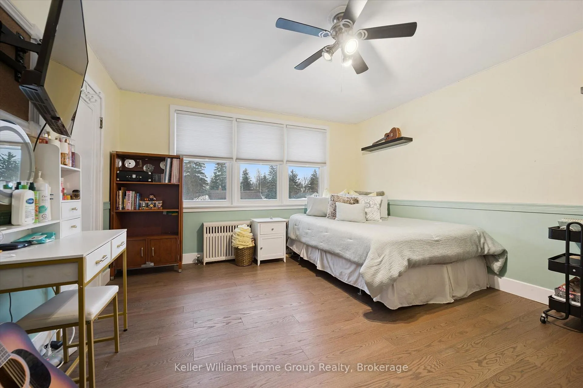 Photo 23 of 195 Forfar Street W, Centre Wellington, Fergus — HOMEH
