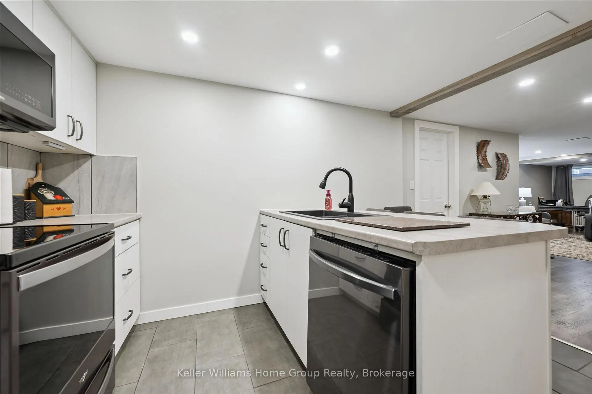 Photo 36 of 195 Forfar Street W, Centre Wellington, Fergus — HOMEH