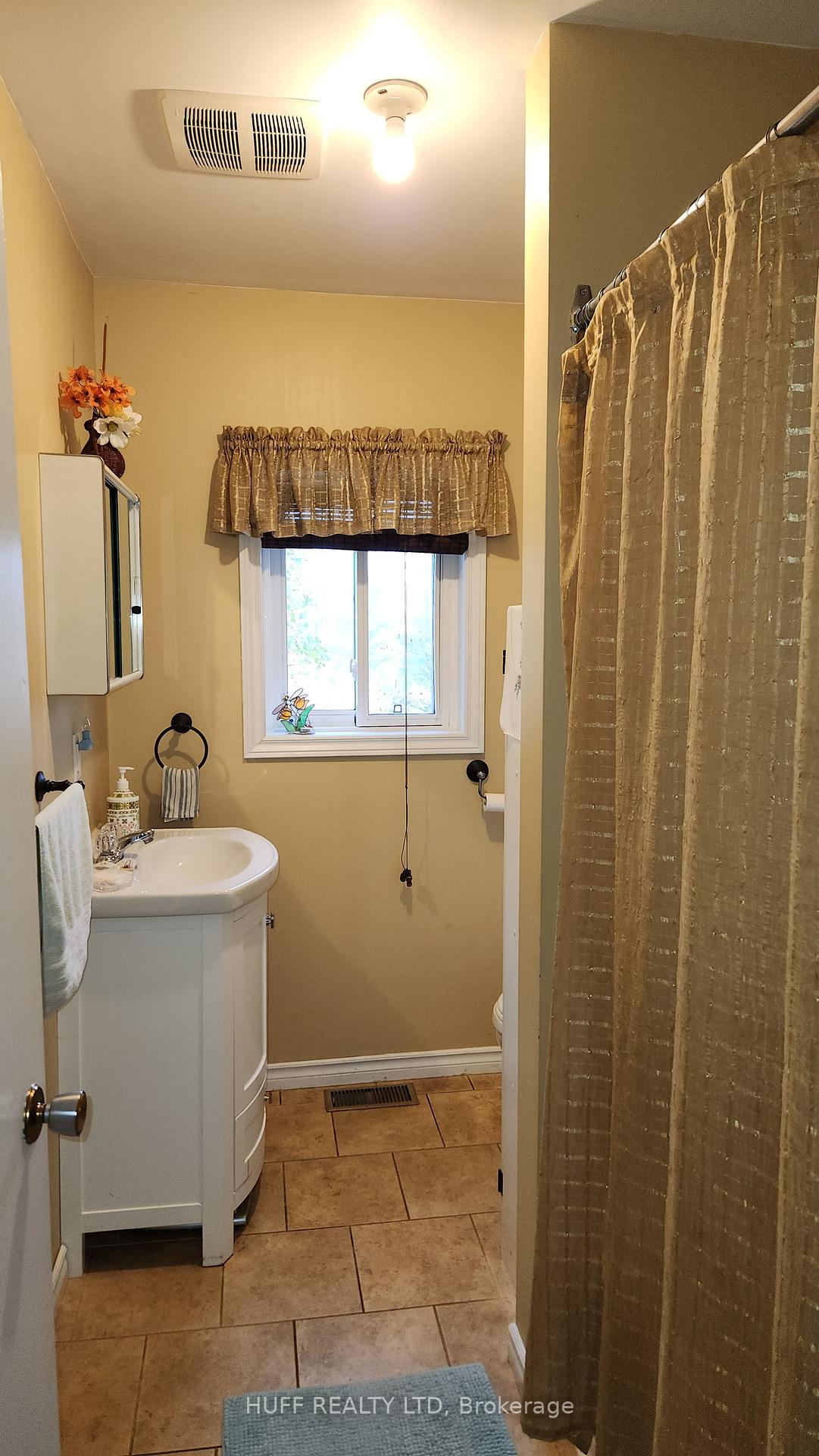 Photo 14 of 12 Hansuld Street, Englehart, Central Timiskaming — HOMEH