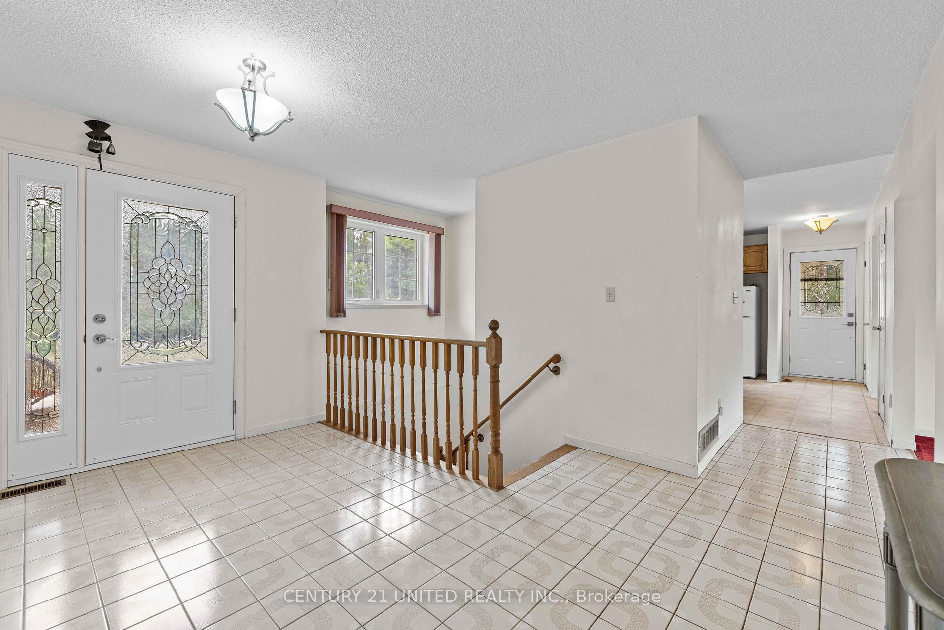 Photo 3 of 612 Fallis 6th Line, Cavan Monaghan, Cavan Twp — HOMEH