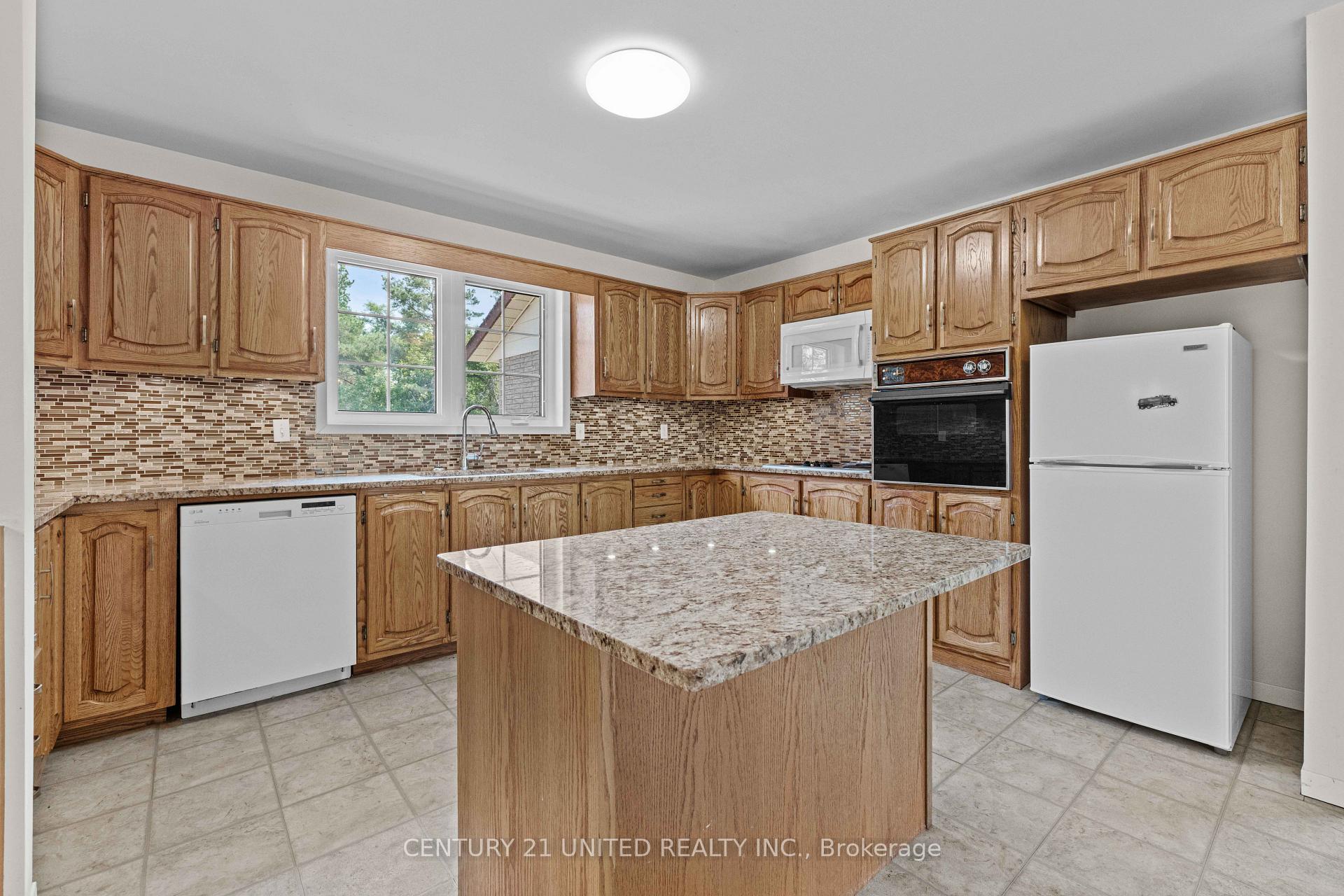 Photo 5 of 612 Fallis 6th Line, Cavan Monaghan, Cavan Twp — HOMEH