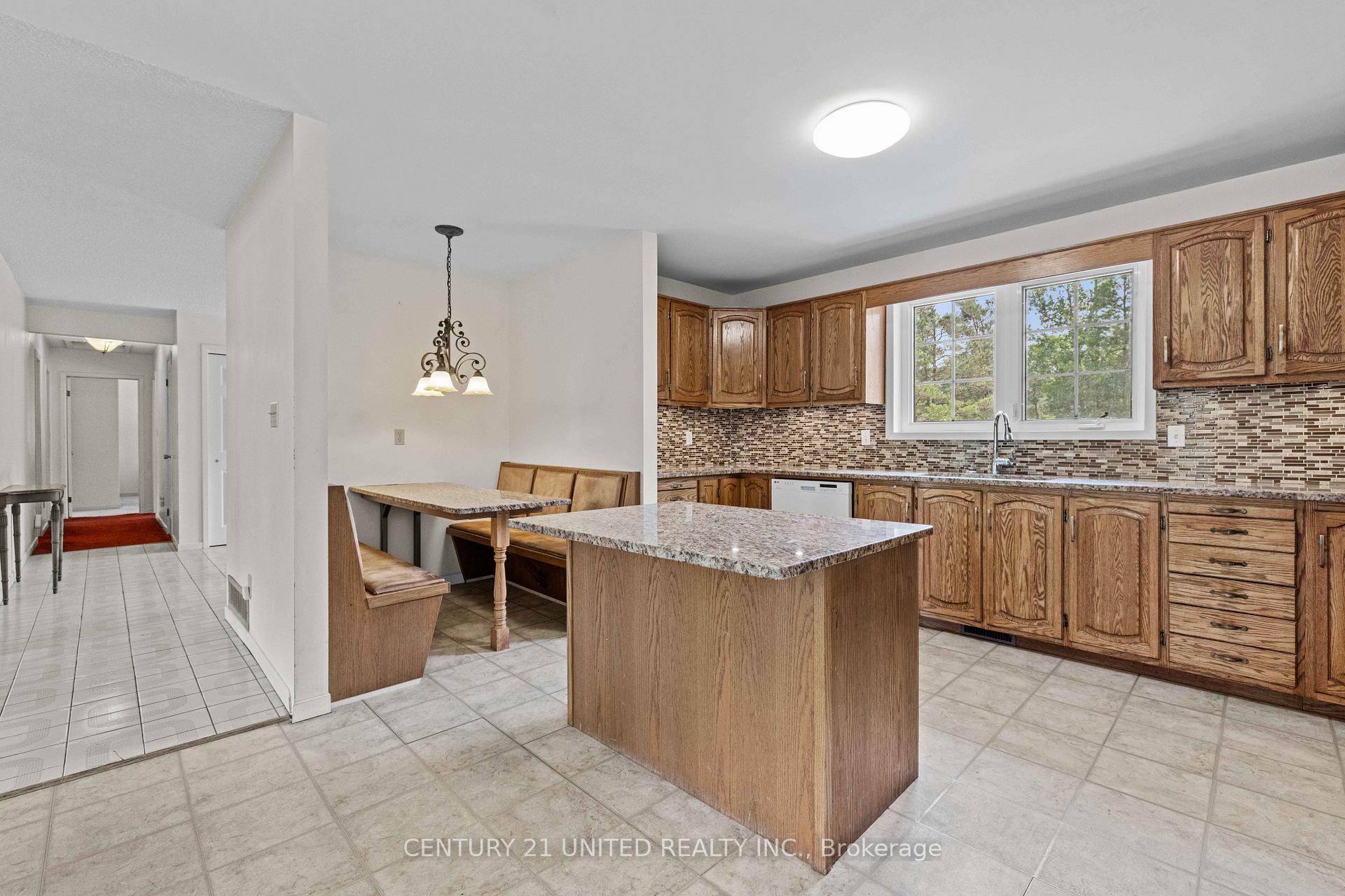 Photo 8 of 612 Fallis 6th Line, Cavan Monaghan, Cavan Twp — HOMEH