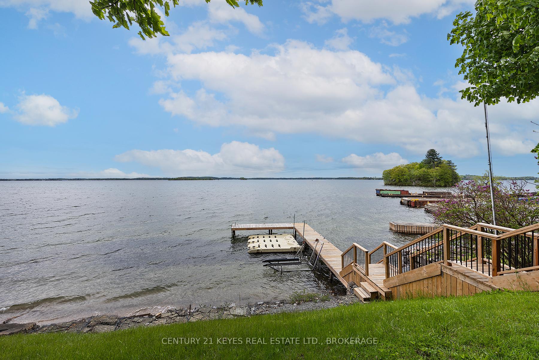 Photo 6 of 38 Dark Island Lane, Gananoque — HOMEH