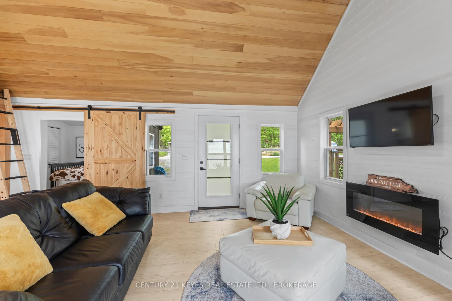 Photo 15 of 38 Dark Island Lane, Gananoque — HOMEH