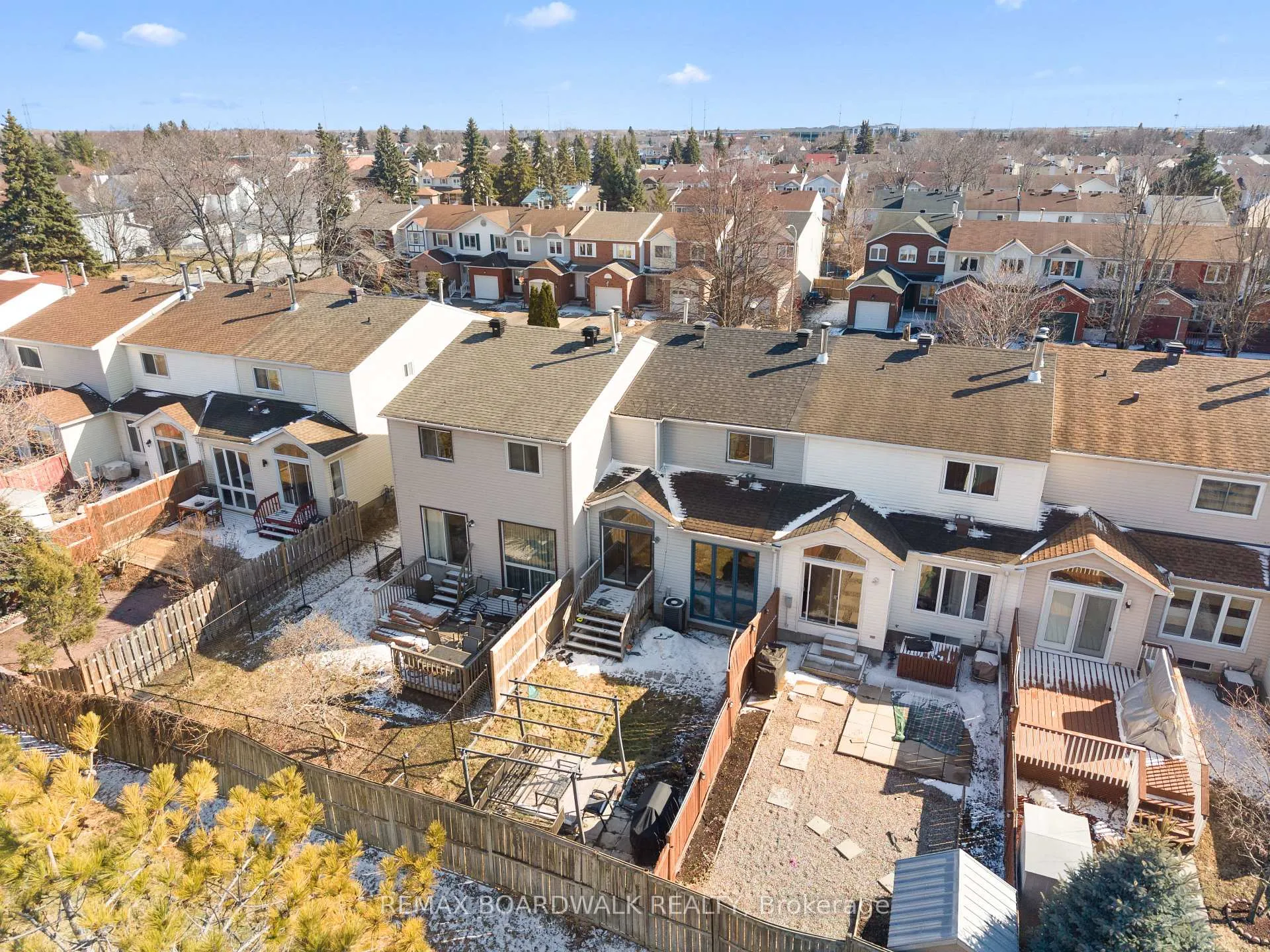 Photo 43 of 567 Latour Crescent, Ottawa, Fallingbrook/Gardenway South — HOMEH