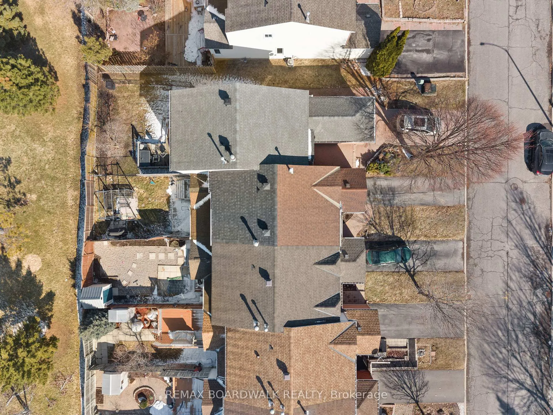 Photo 44 of 567 Latour Crescent, Ottawa, Fallingbrook/Gardenway South — HOMEH