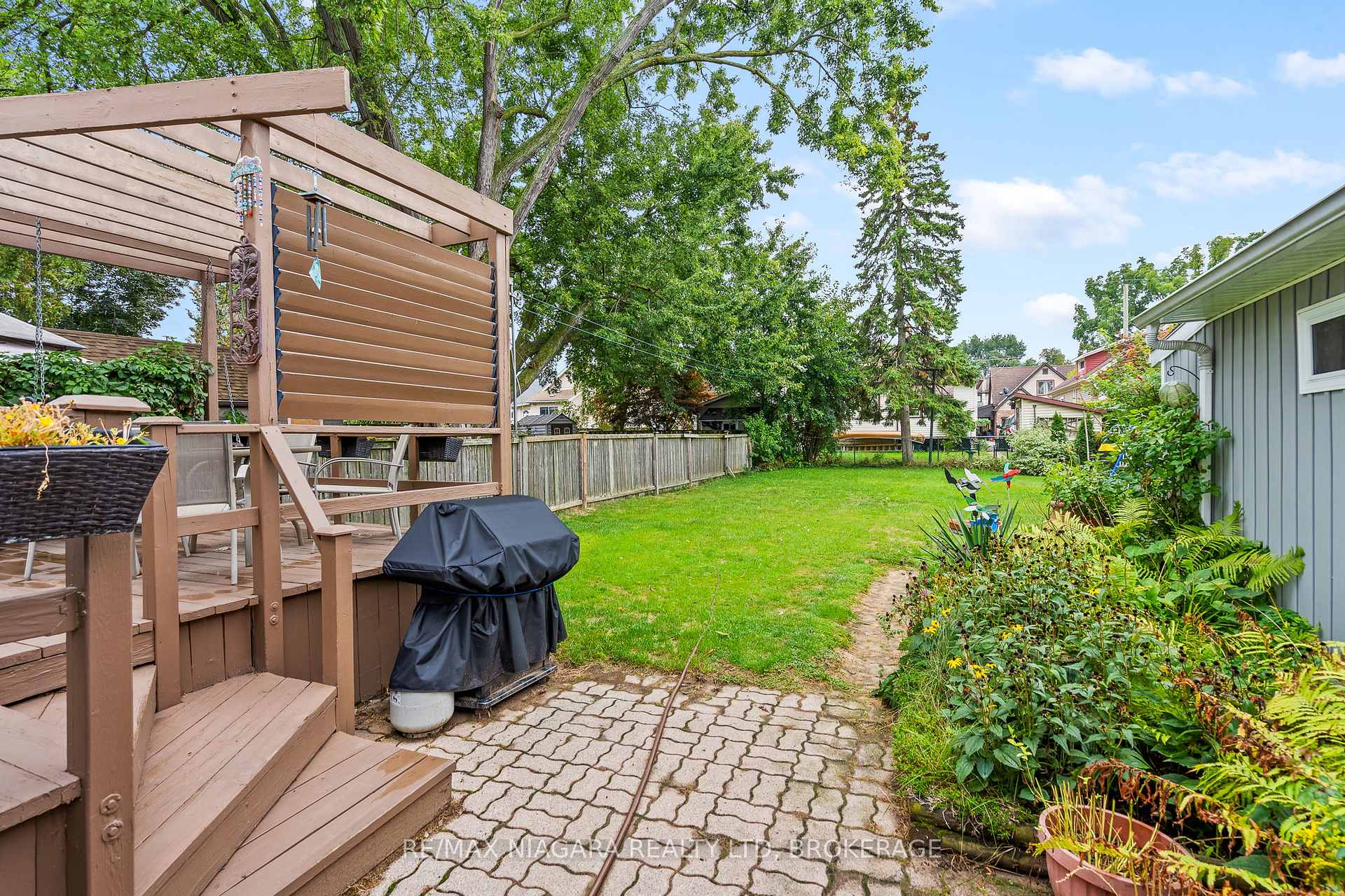 Photo 7 of 118 Dufferin Street E, St. Catharines, Downtown — HOMEH