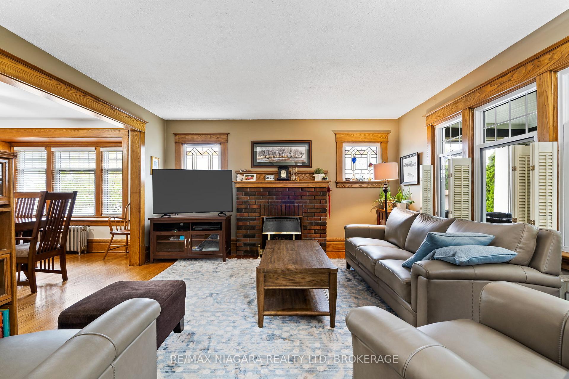Photo 16 of 118 Dufferin Street E, St. Catharines, Downtown — HOMEH