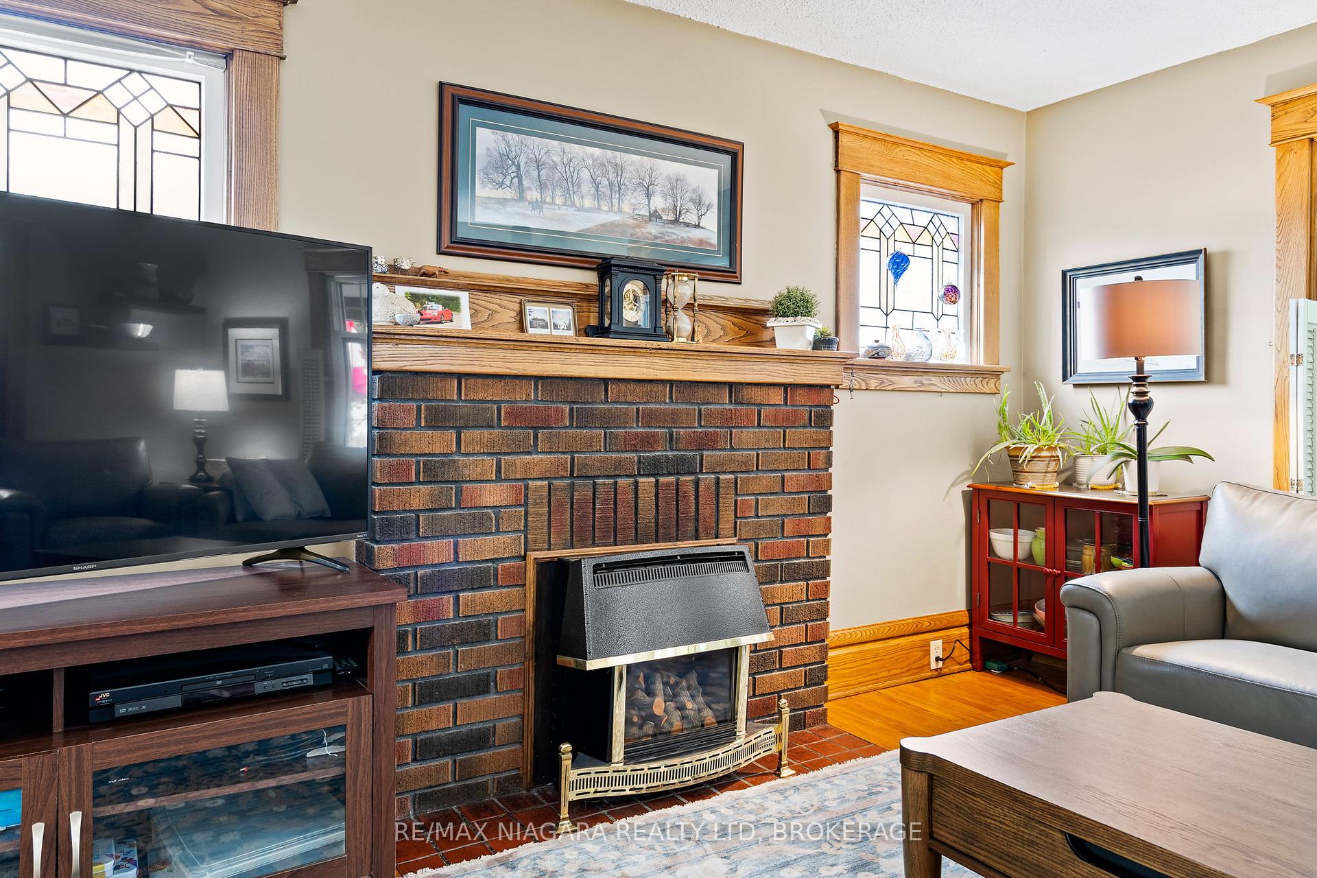 Photo 17 of 118 Dufferin Street E, St. Catharines, Downtown — HOMEH