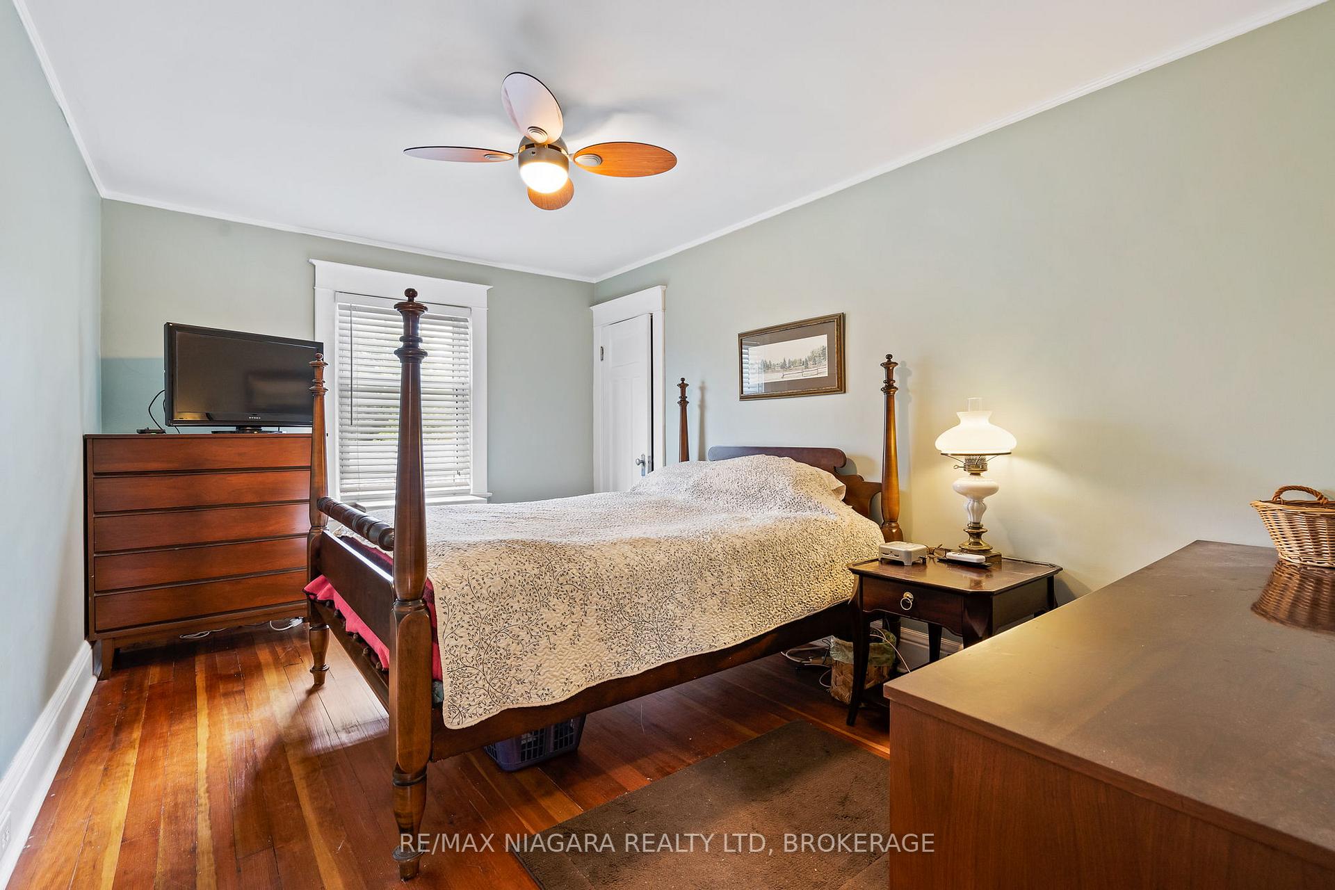 Photo 27 of 118 Dufferin Street E, St. Catharines, Downtown — HOMEH