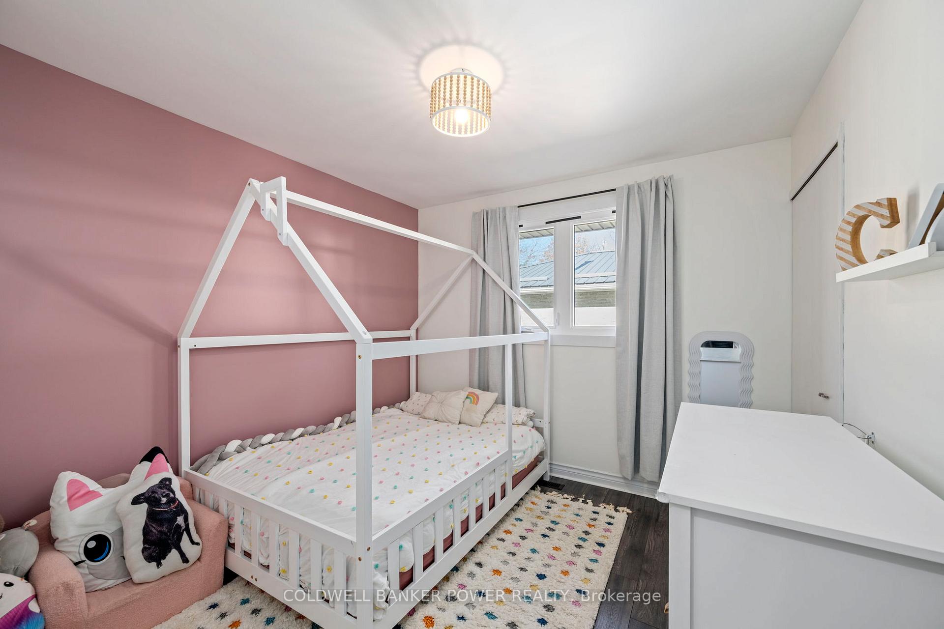 Photo 19 of 106 Hazelwood Crescent, Central Elgin, Belmont — HOMEH