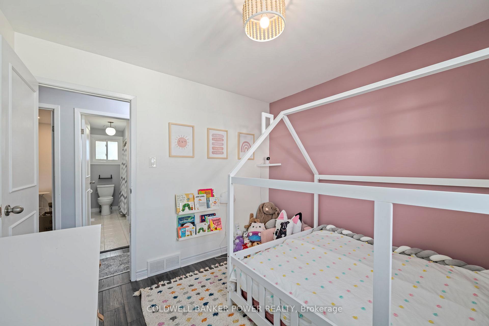 Photo 18 of 106 Hazelwood Crescent, Central Elgin, Belmont — HOMEH