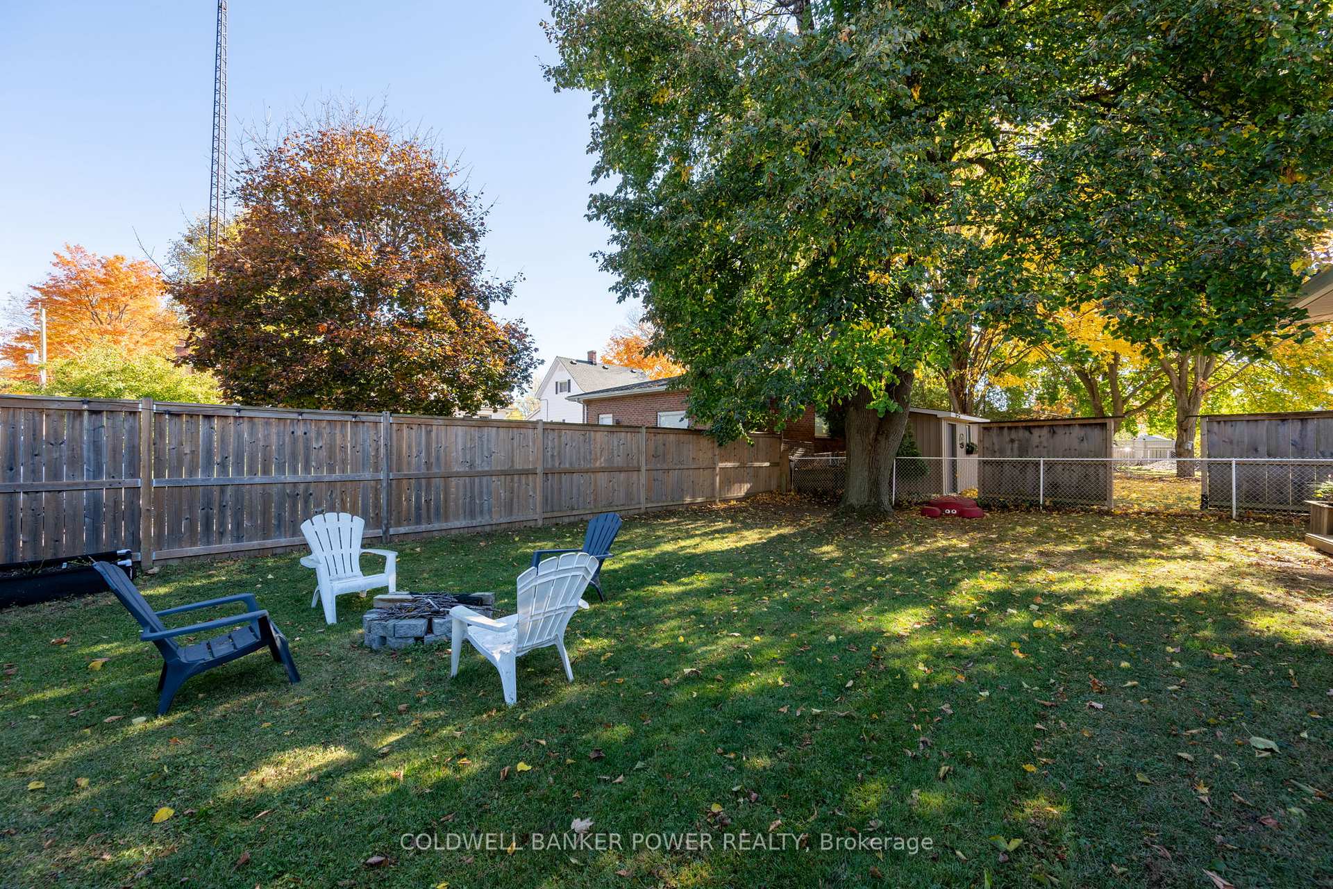 Photo 33 of 106 Hazelwood Crescent, Central Elgin, Belmont — HOMEH