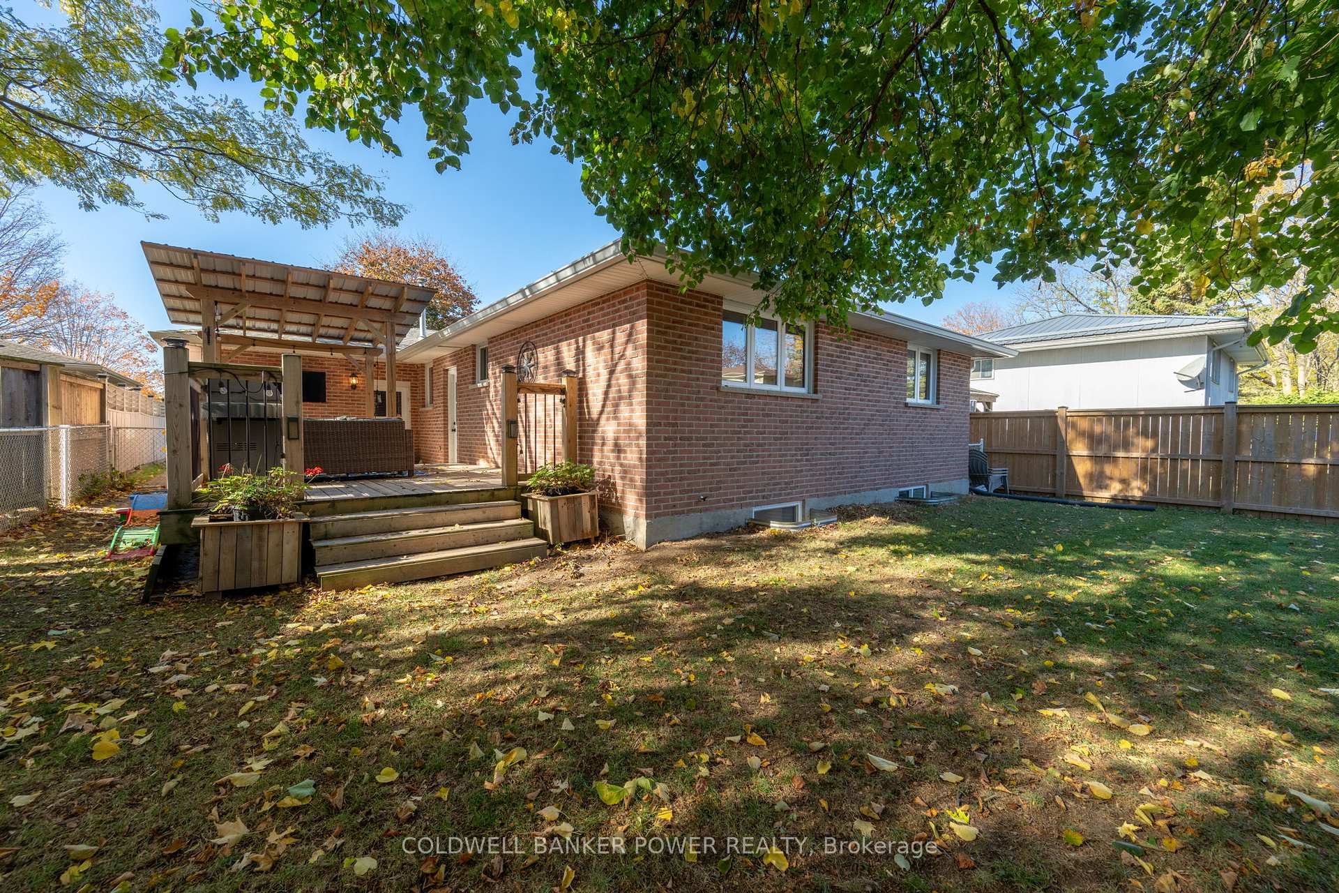 Photo 32 of 106 Hazelwood Crescent, Central Elgin, Belmont — HOMEH