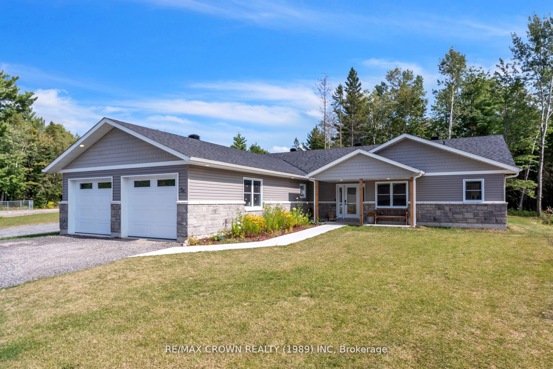 Photo 1 of 51 Masson Lane, Callander — HOMEH