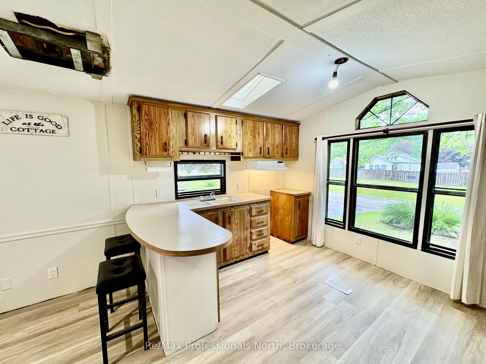 Photo 11 of Unit 45, 1007 Racoon Road, Gravenhurst, Morrison — HOMEH