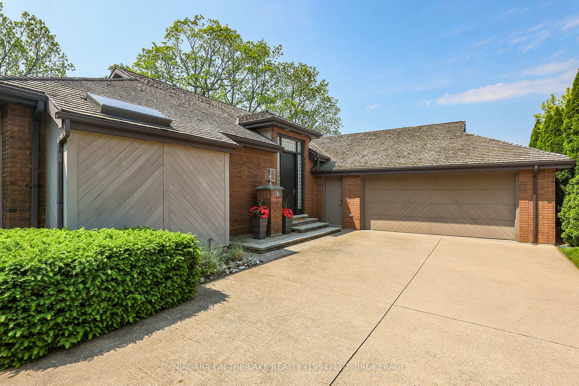 Photo 4 of 83 Port Master Drive, St. Catharines, Martindale Pond — HOMEH