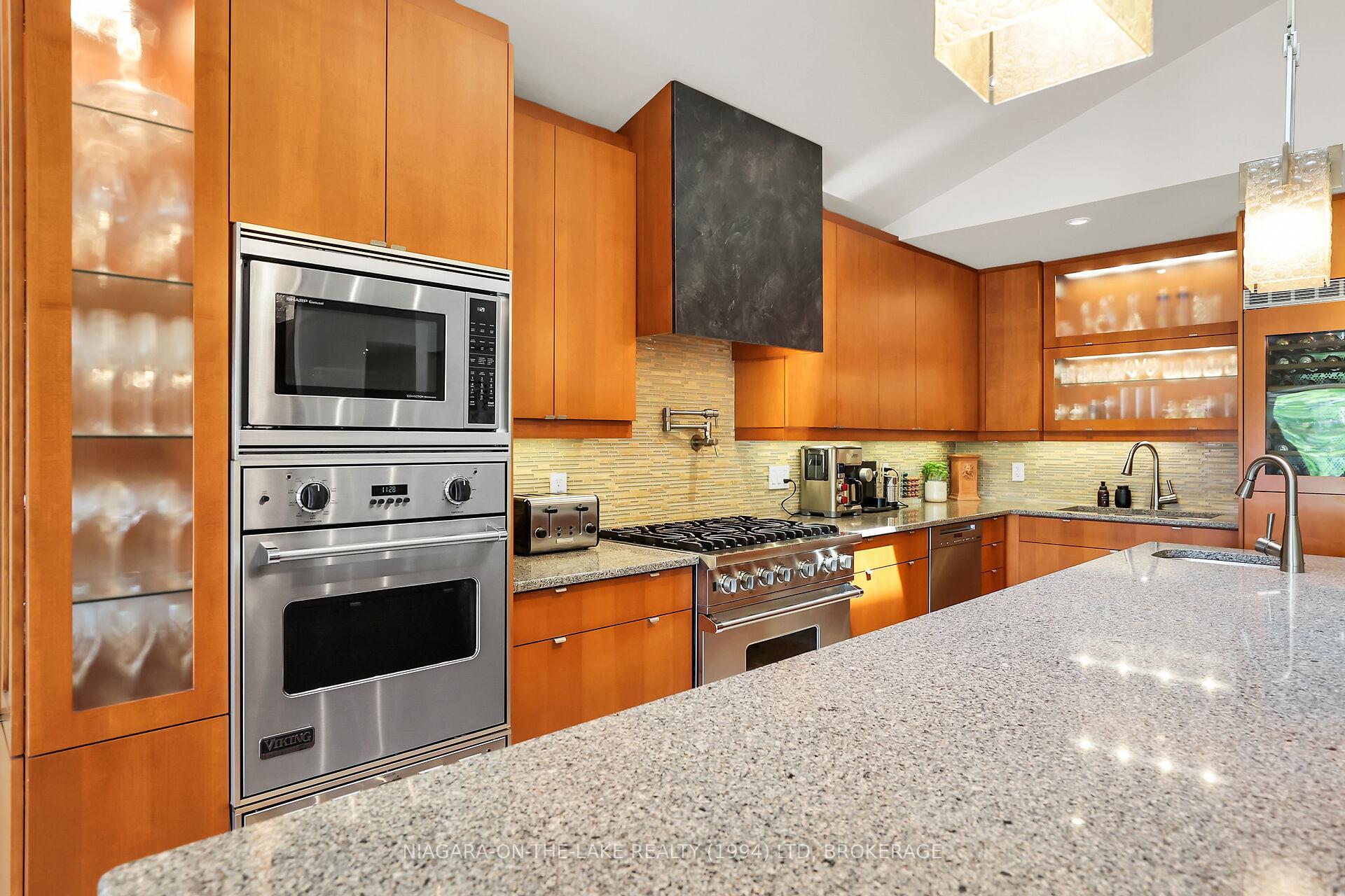 Photo 14 of 83 Port Master Drive, St. Catharines, Martindale Pond — HOMEH