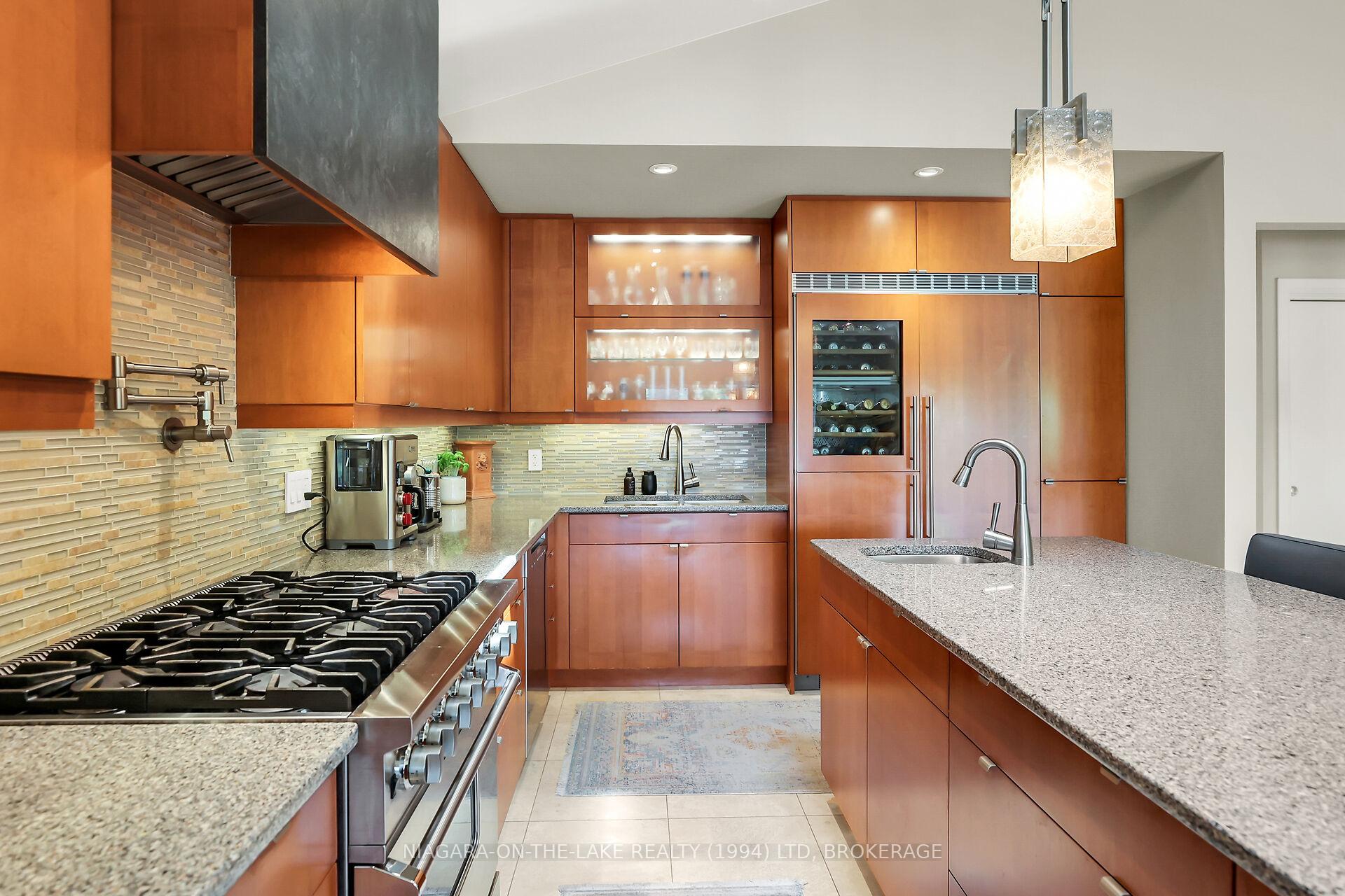 Photo 15 of 83 Port Master Drive, St. Catharines, Martindale Pond — HOMEH