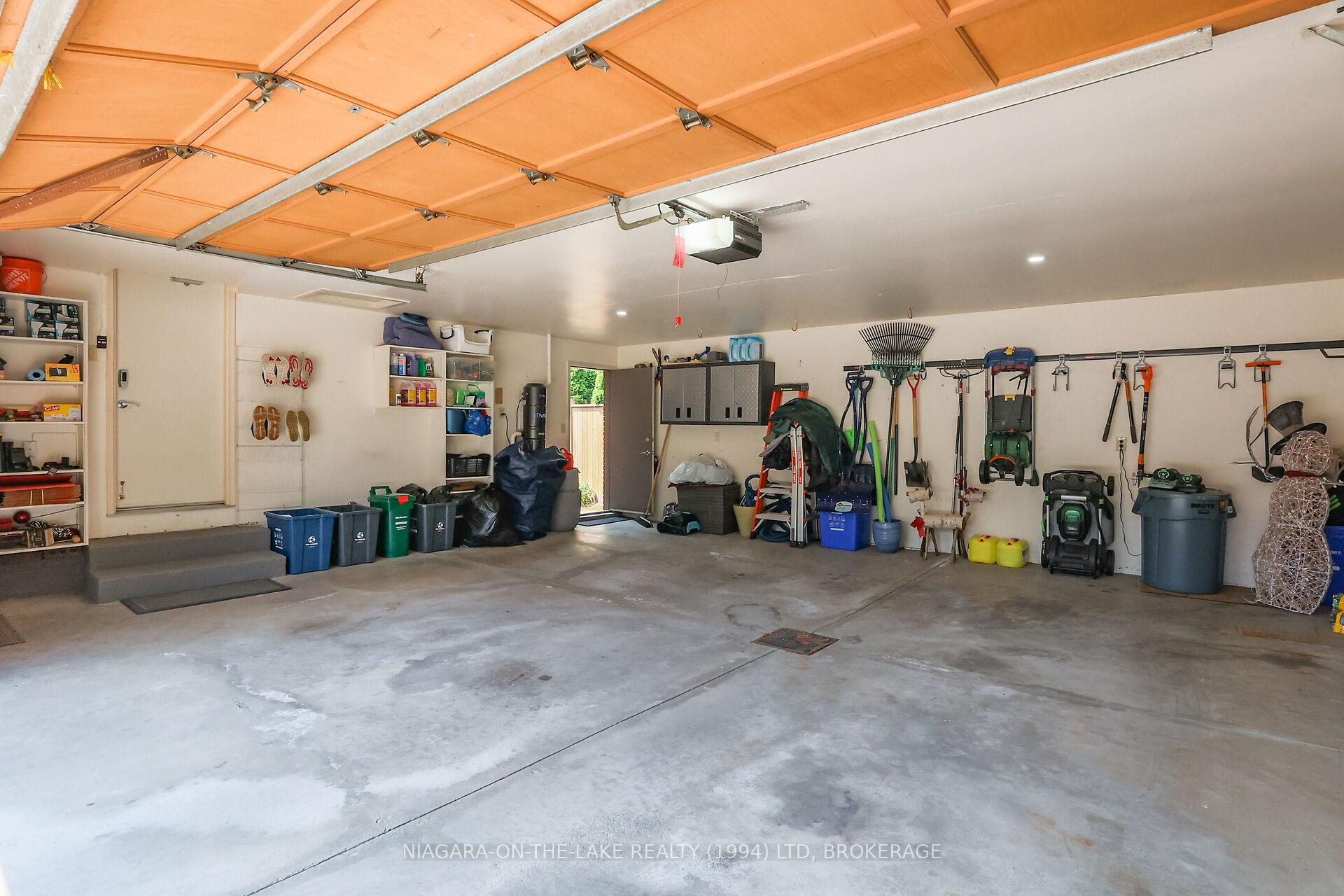 Photo 46 of 83 Port Master Drive, St. Catharines, Martindale Pond — HOMEH