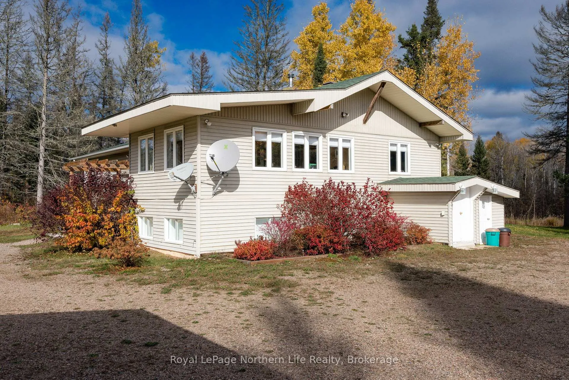 Photo 7 of 809 Cameron Road, Papineau-Cameron, Papineau Cameron — HOMEH