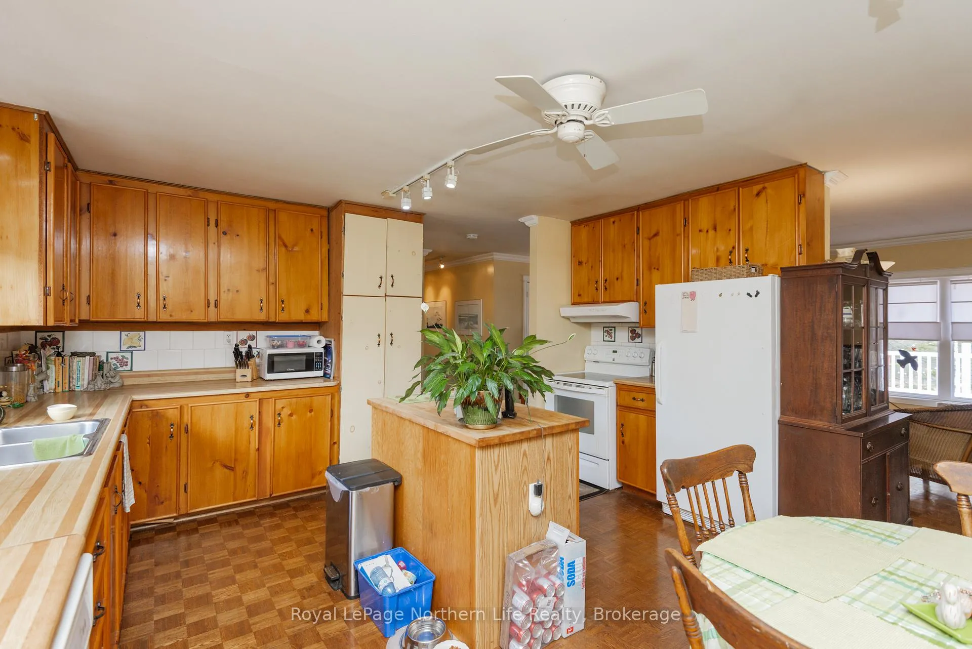 Photo 17 of 809 Cameron Road, Papineau-Cameron, Papineau Cameron — HOMEH