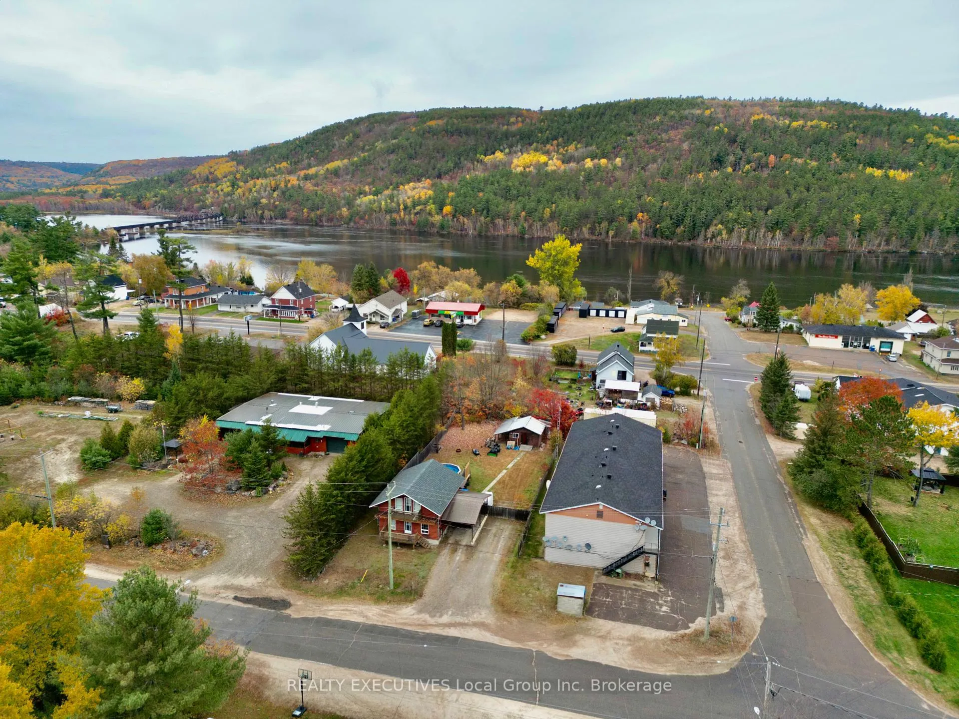 Photo 2 of 250 Champlain Street, Mattawa — HOMEH
