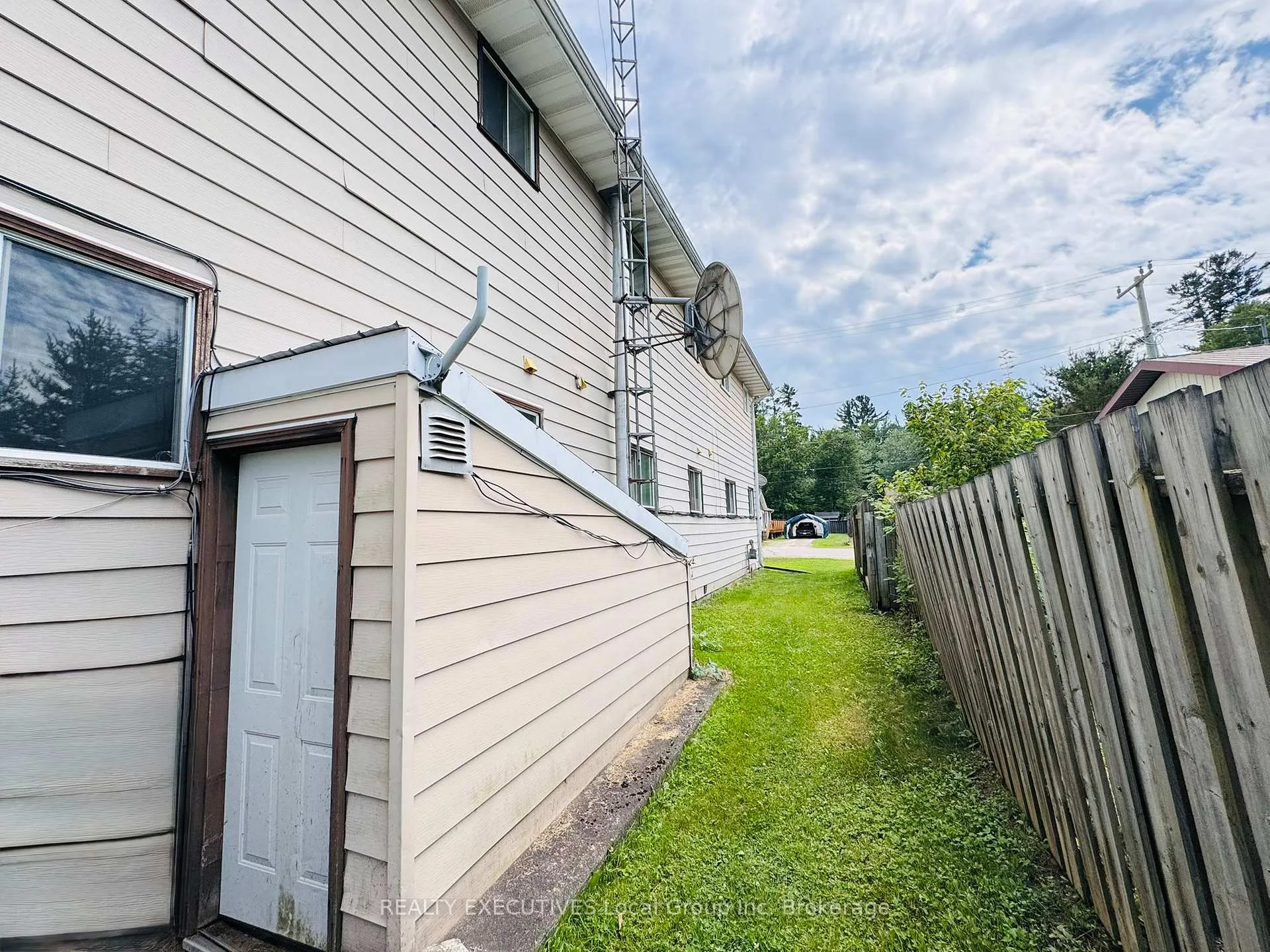 Photo 9 of 250 Champlain Street, Mattawa — HOMEH