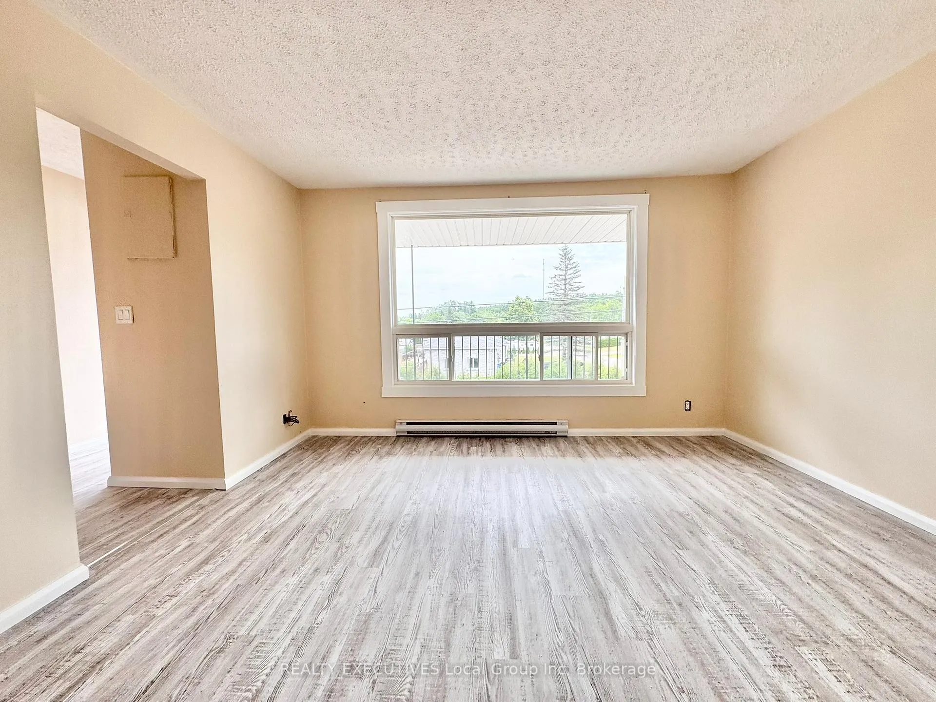 Photo 16 of 250 Champlain Street, Mattawa — HOMEH