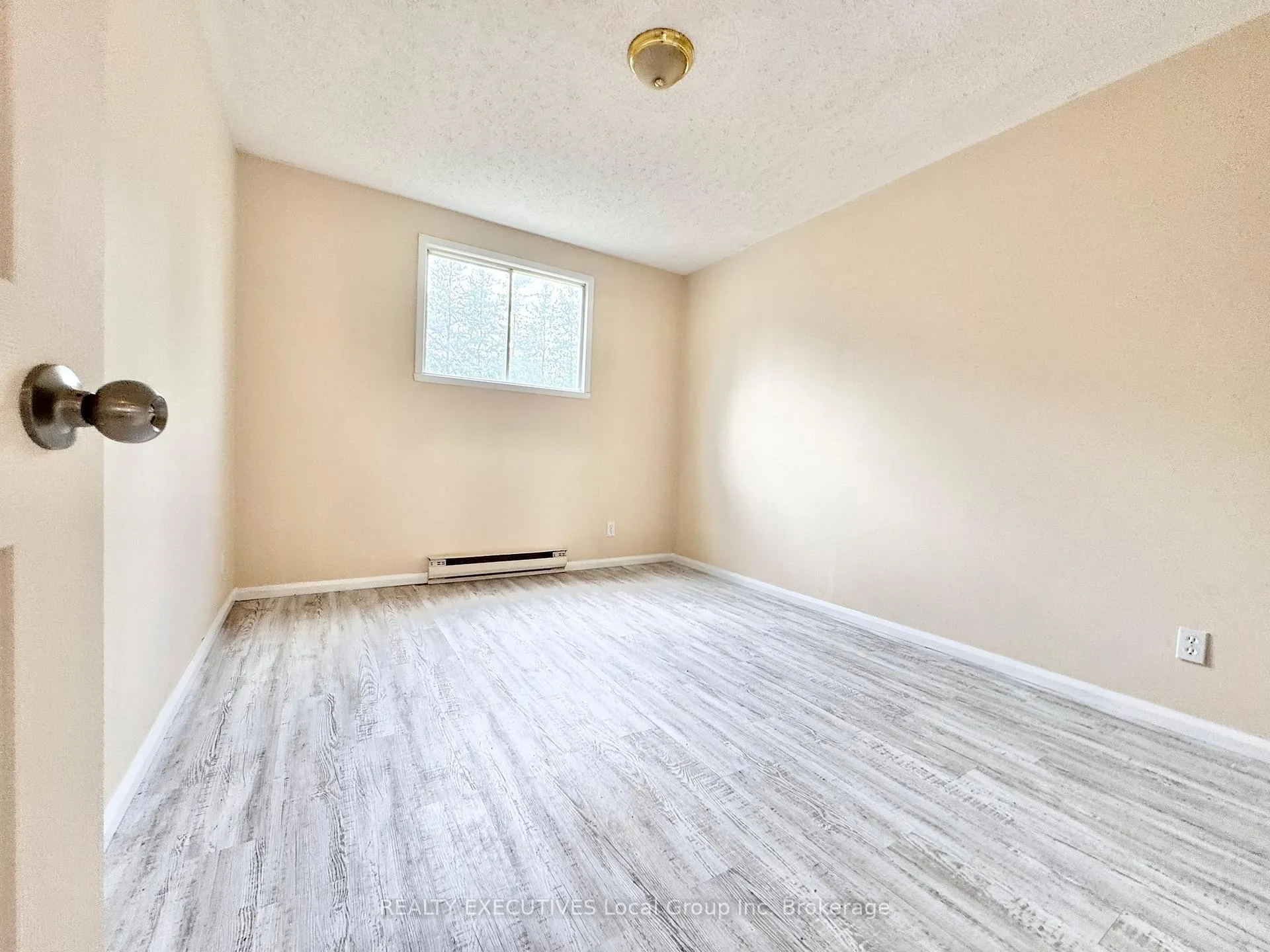 Photo 25 of 250 Champlain Street, Mattawa — HOMEH