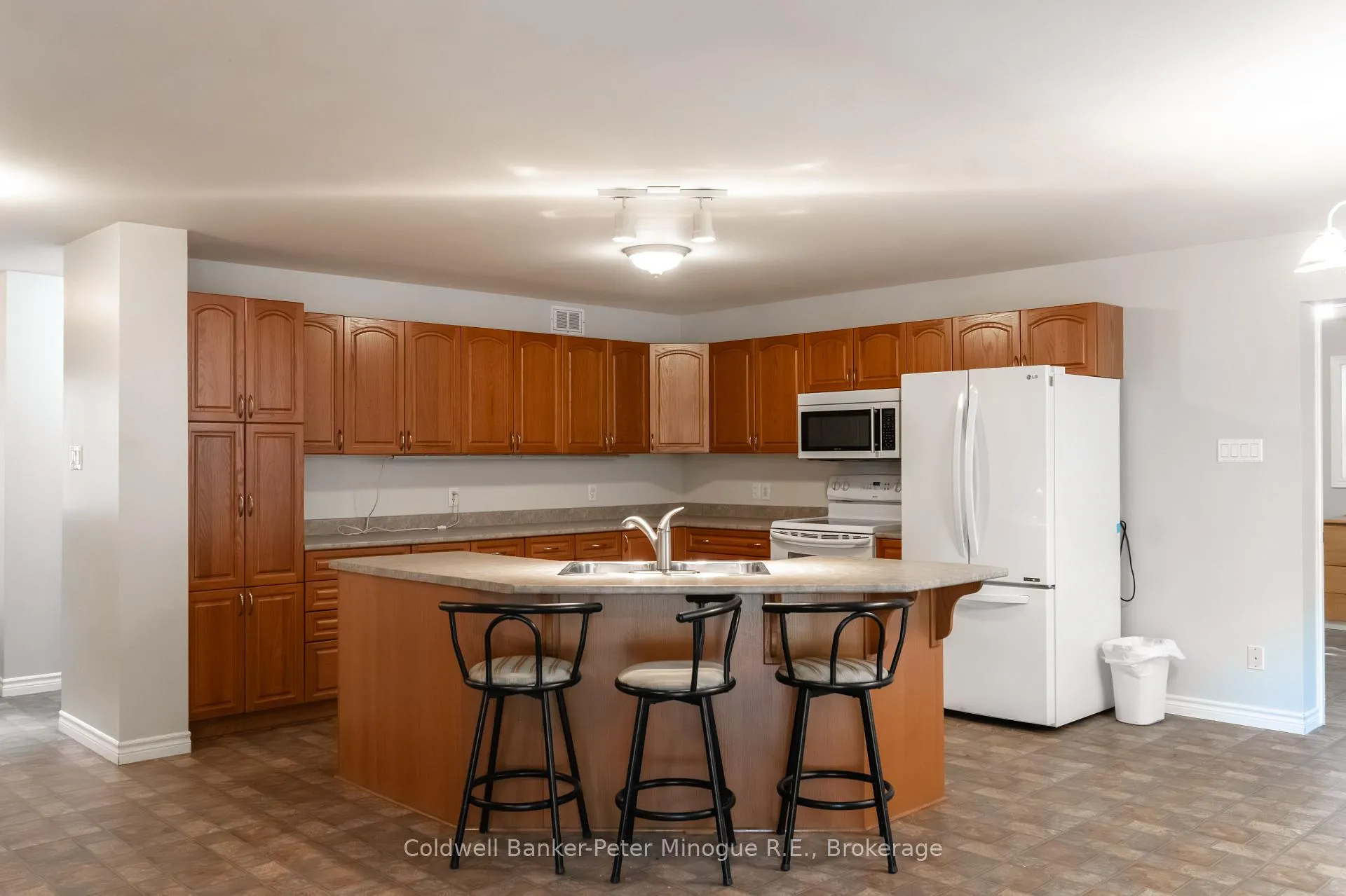 Photo 6 of 567 Sunset Cove Road, Callander — HOMEH