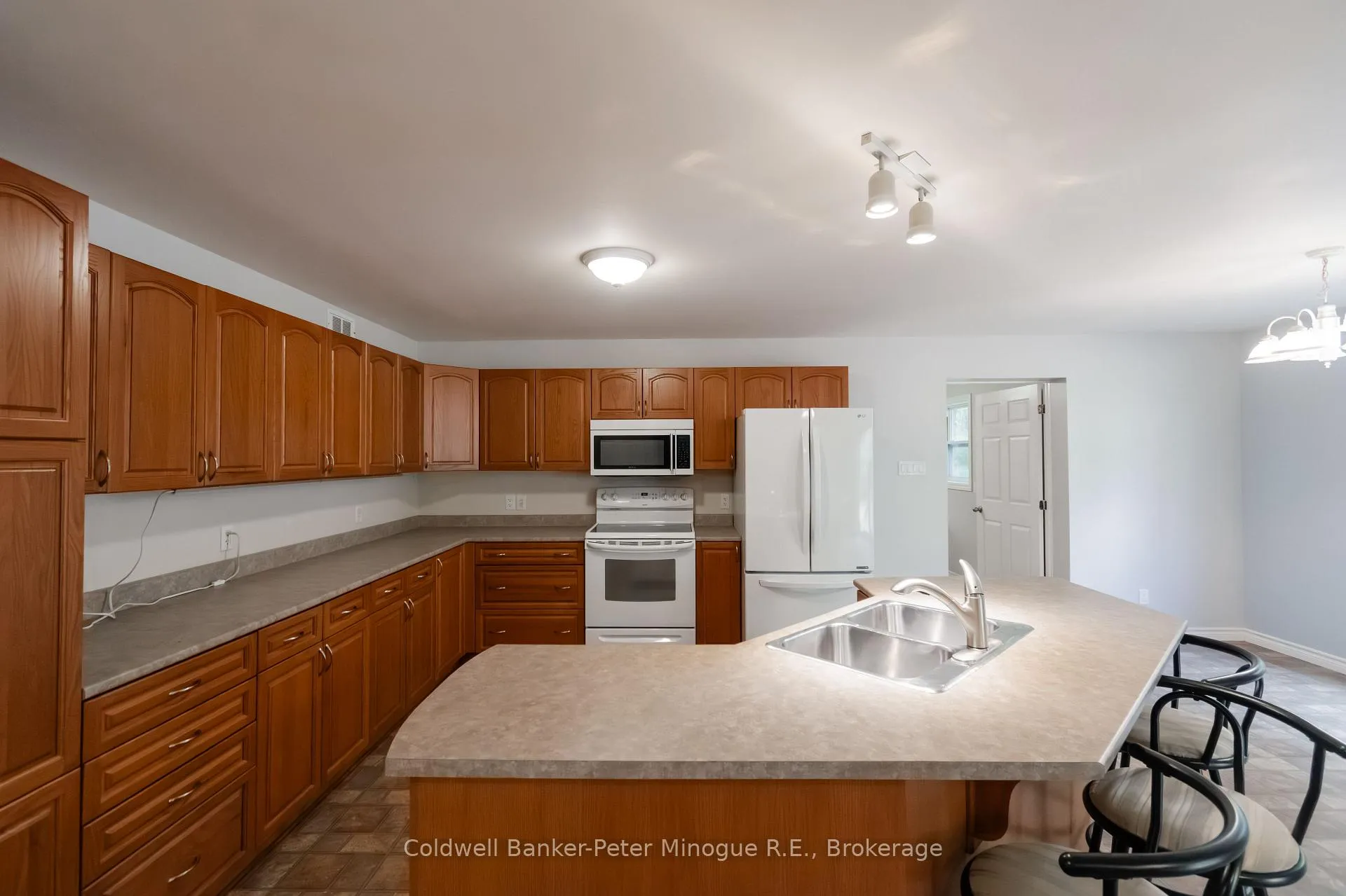 Photo 19 of 567 Sunset Cove Road, Callander — HOMEH