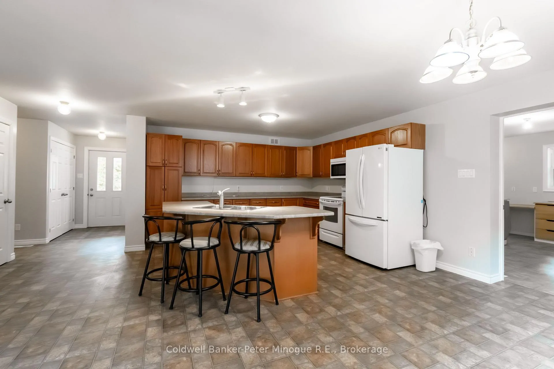 Photo 23 of 567 Sunset Cove Road, Callander — HOMEH
