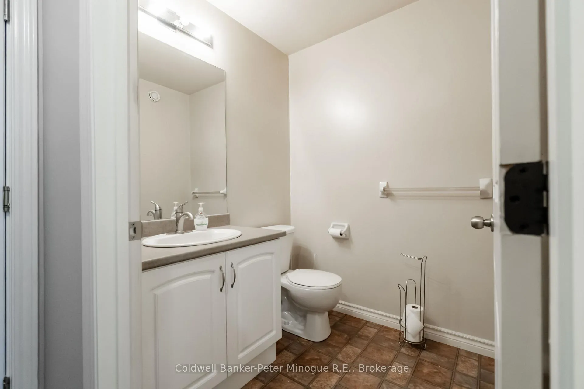 Photo 27 of 567 Sunset Cove Road, Callander — HOMEH