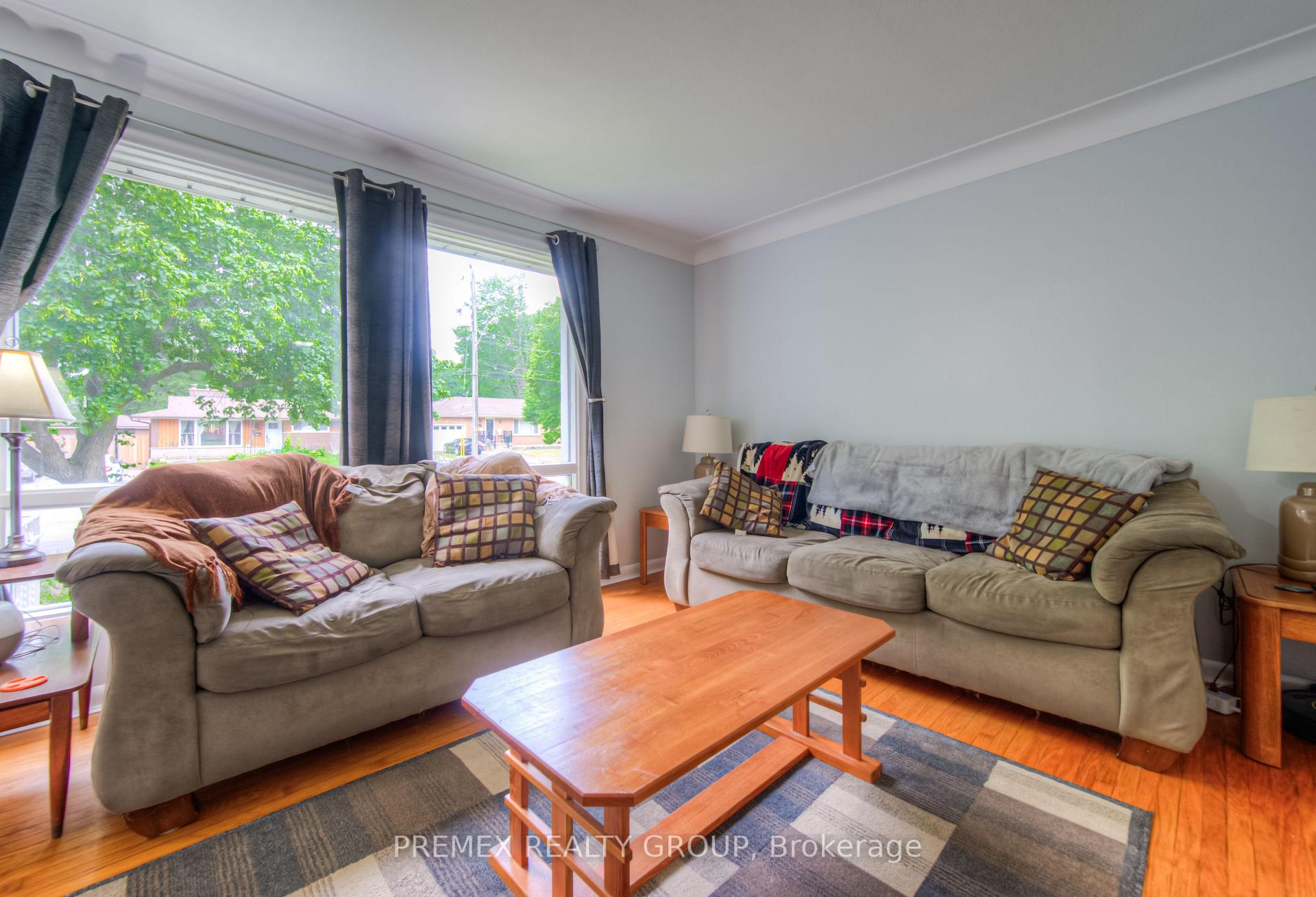 Photo 7 of 10 Sycamore Drive, Brant, Brantford Twp — HOMEH