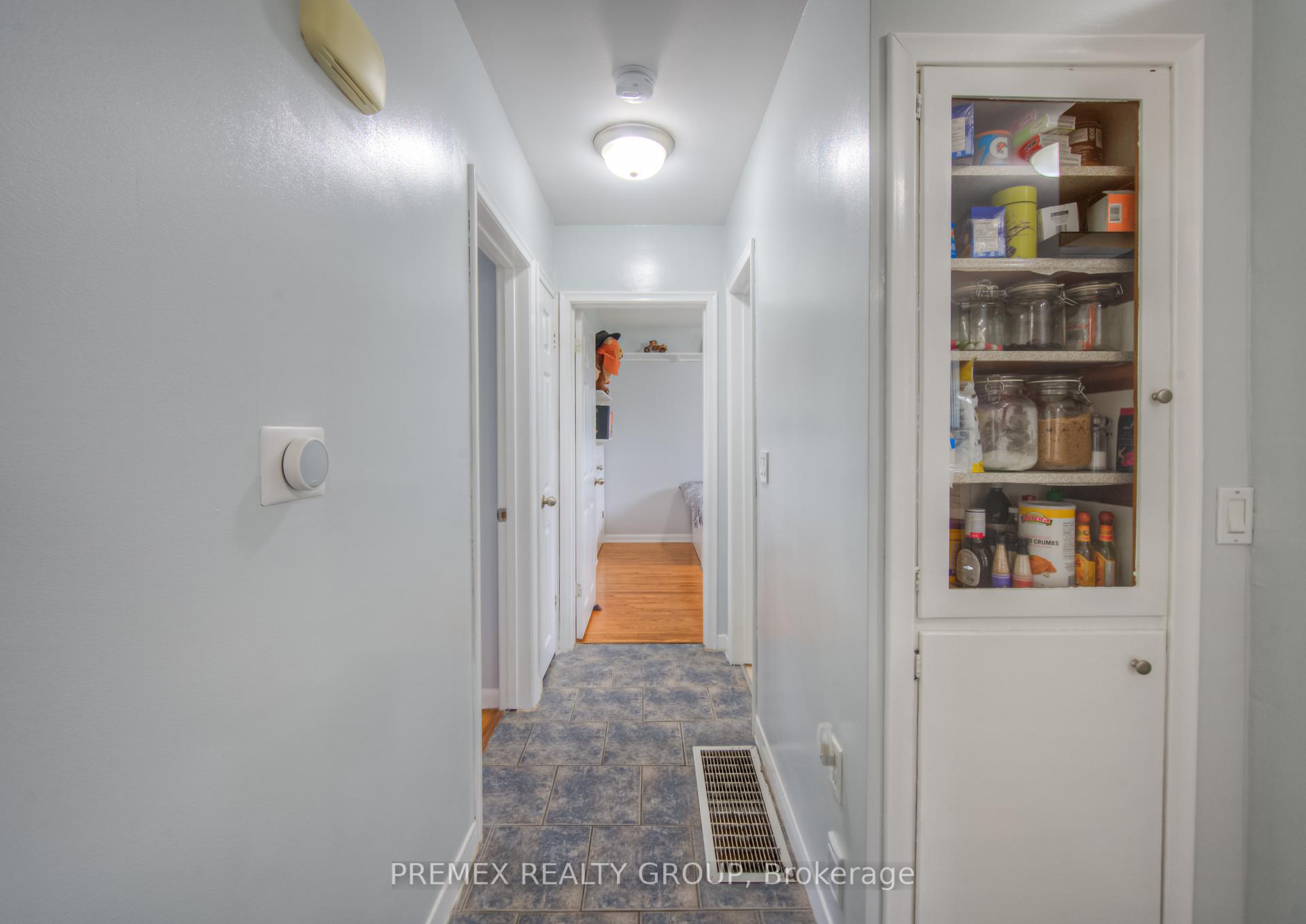 Photo 15 of 10 Sycamore Drive, Brant, Brantford Twp — HOMEH