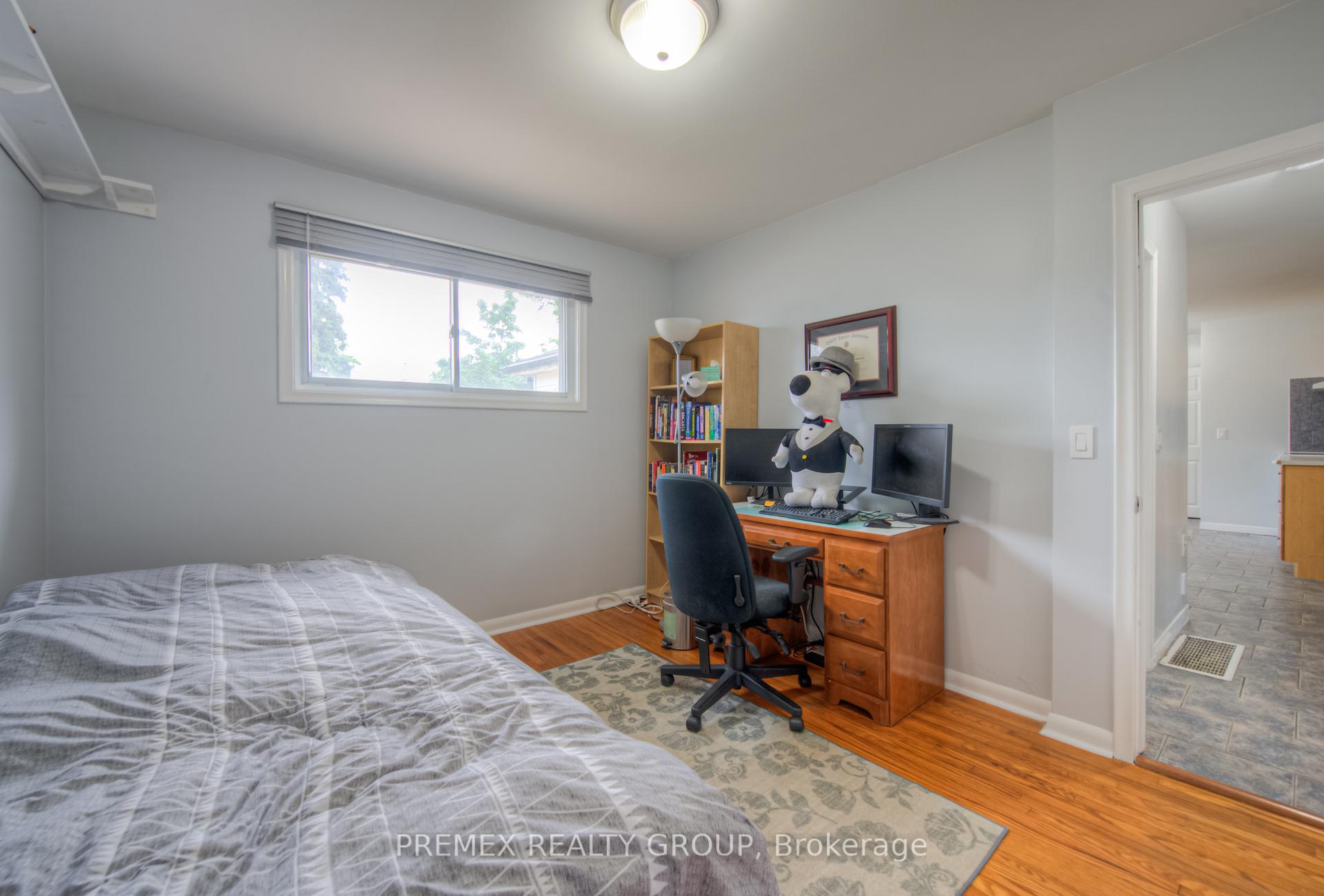 Photo 20 of 10 Sycamore Drive, Brant, Brantford Twp — HOMEH