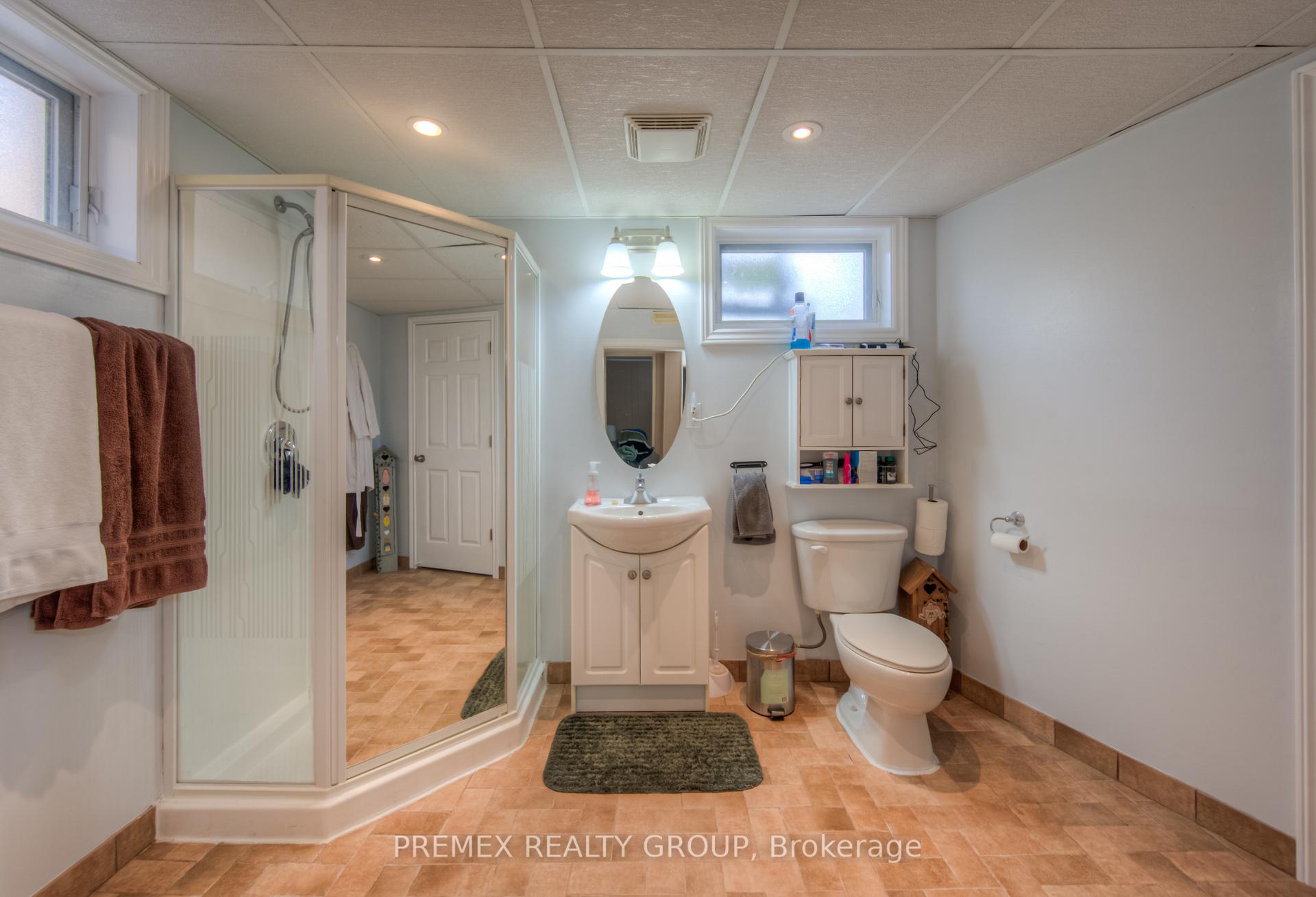 Photo 29 of 10 Sycamore Drive, Brant, Brantford Twp — HOMEH
