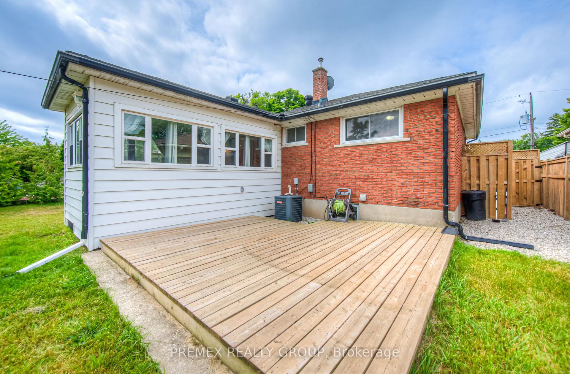 Photo 31 of 10 Sycamore Drive, Brant, Brantford Twp — HOMEH