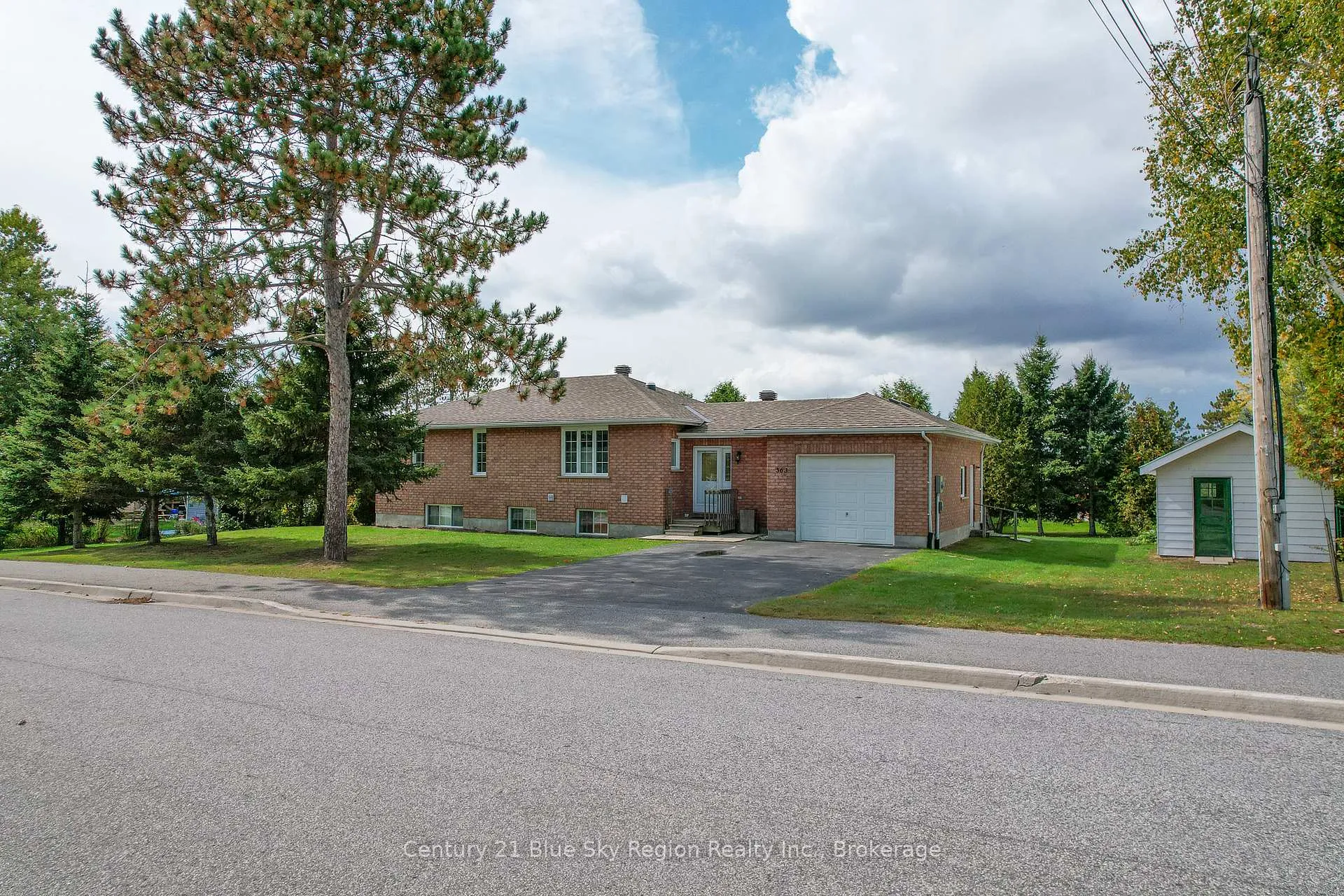 Photo 2 of 363 Main Street, Powassan — HOMEH