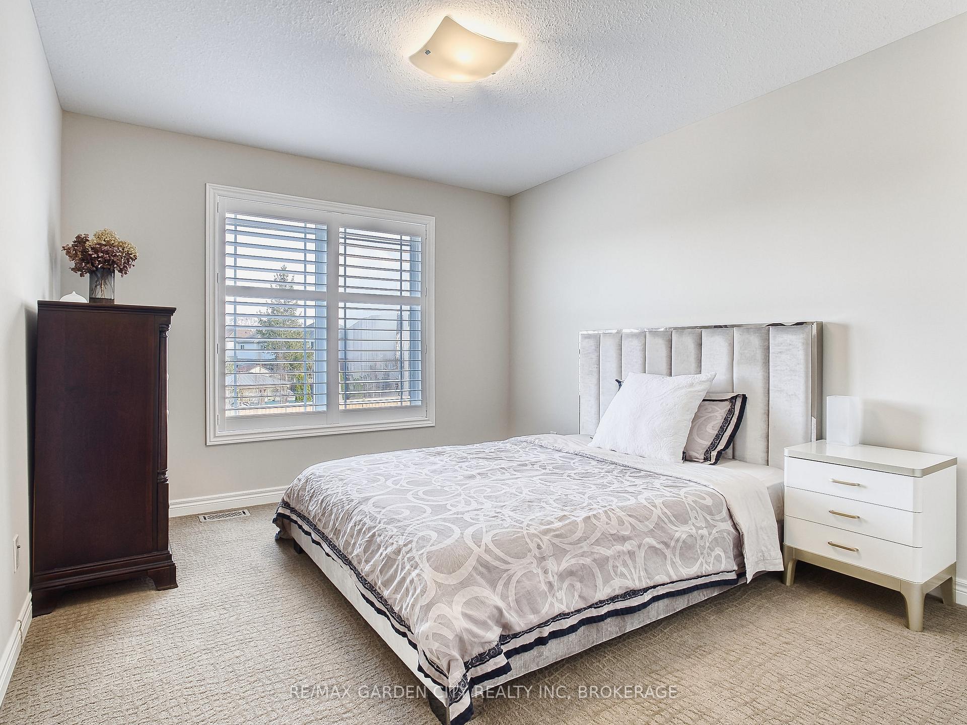 Photo 30 of 29 Agincourt Crescent, St. Catharines, Rykert/Vansickle — HOMEH