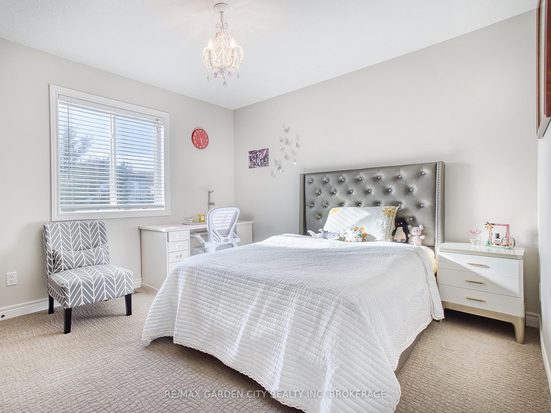 Photo 38 of 29 Agincourt Crescent, St. Catharines, Rykert/Vansickle — HOMEH