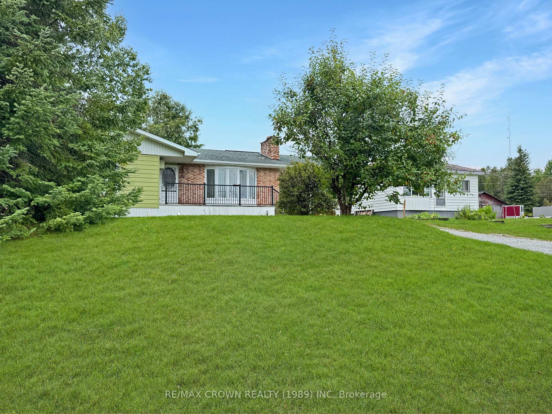 Photo 2 of 84 Ecomadina Avenue, Hornepayne — HOMEH