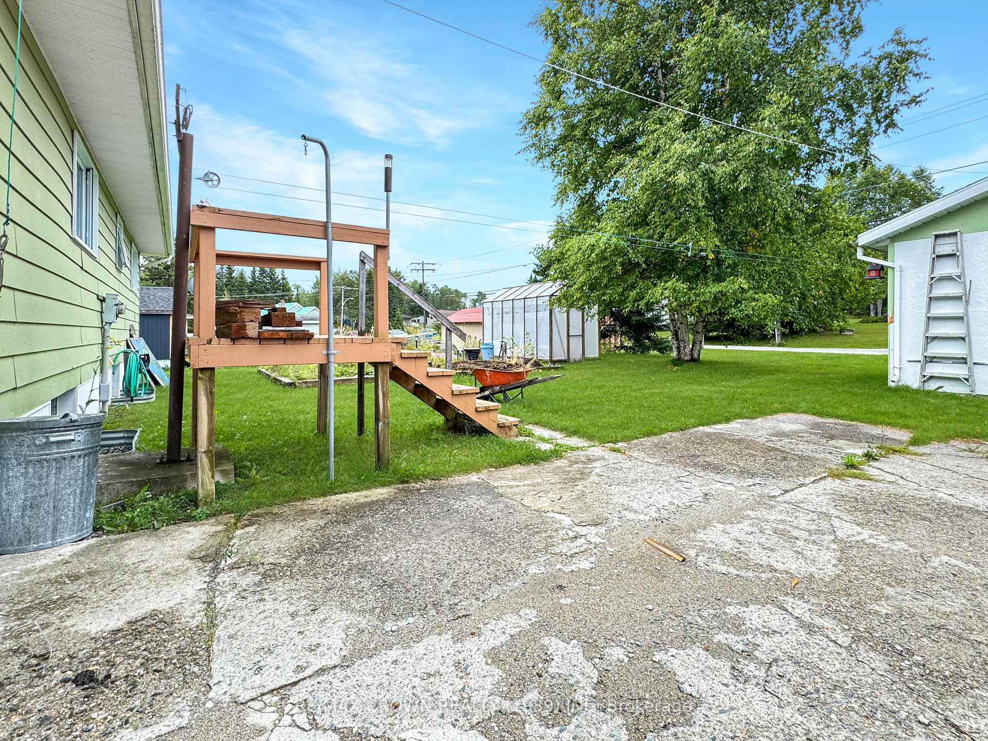 Photo 5 of 84 Ecomadina Avenue, Hornepayne — HOMEH