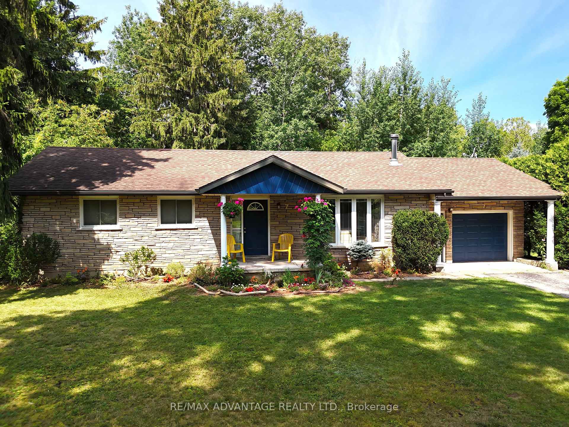Photo 2 of 7 Stark Street, Bluewater, Bayfield — HOMEH