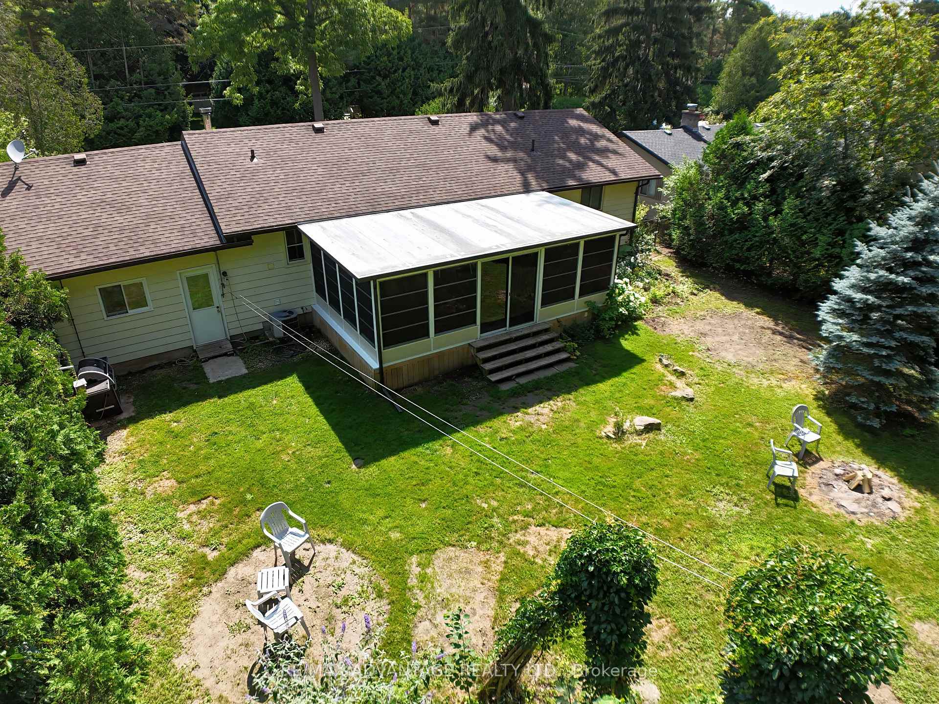 Photo 27 of 7 Stark Street, Bluewater, Bayfield — HOMEH