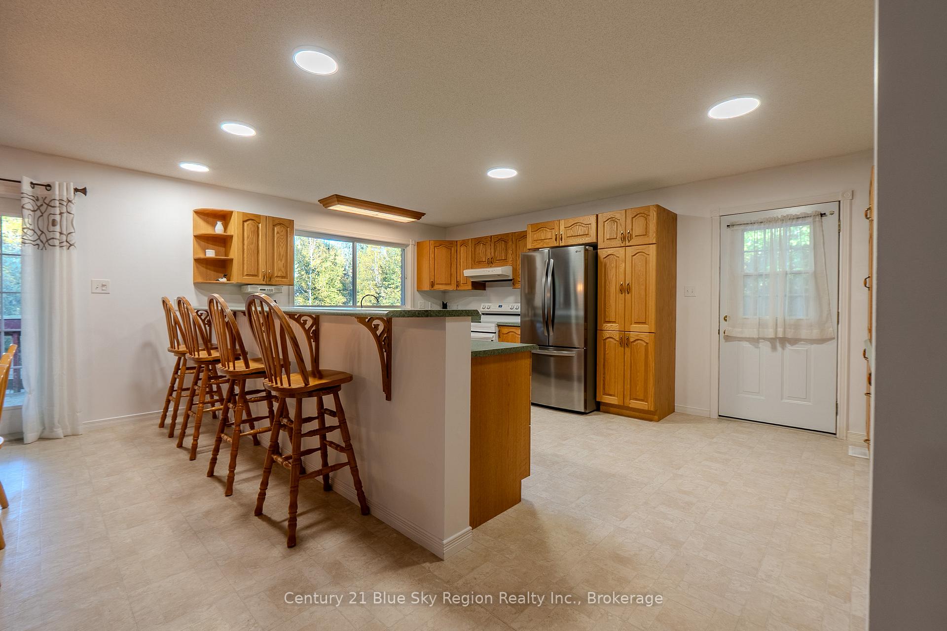 Photo 6 of 89 Sunrise Bay Drive, Callander — HOMEH