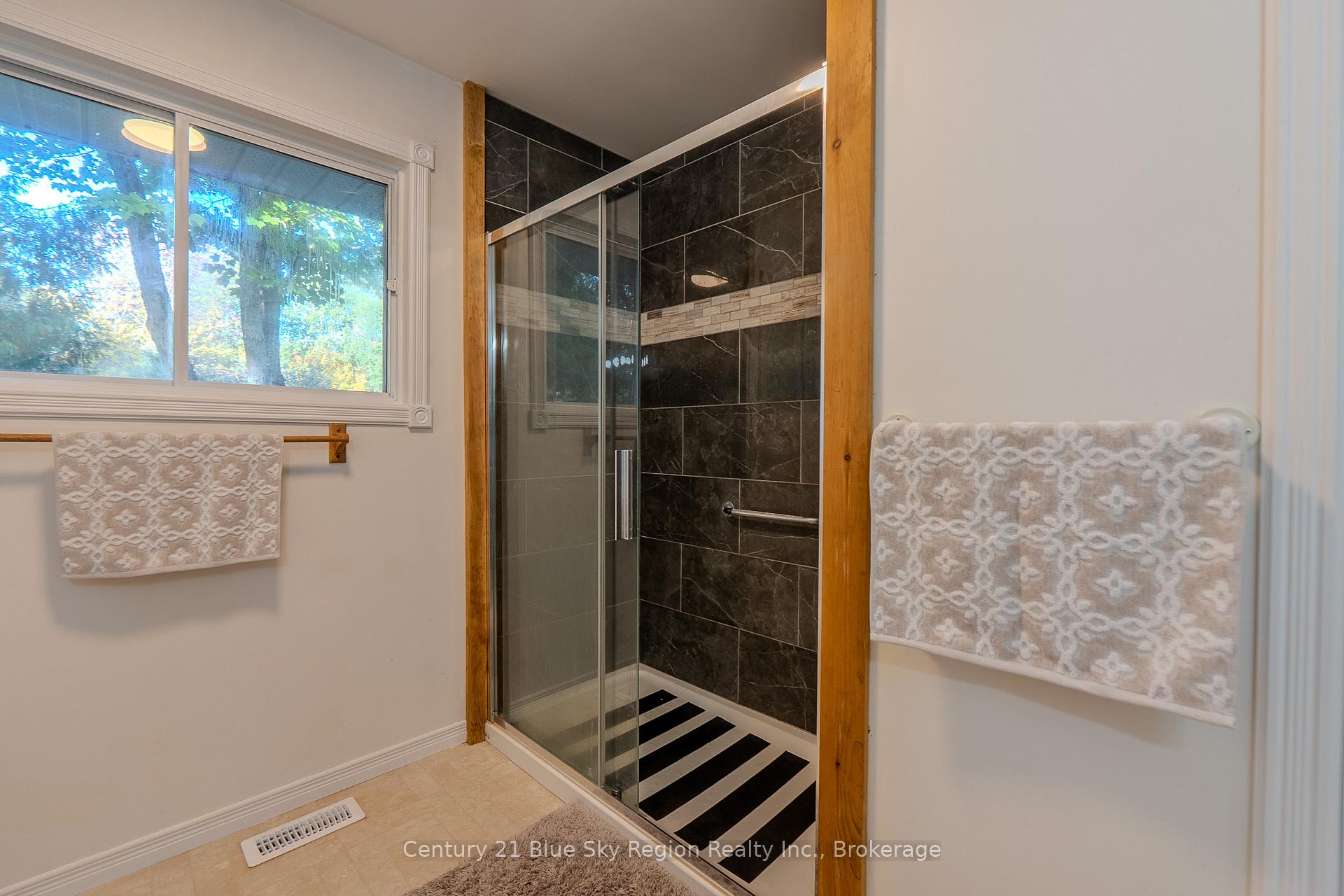 Photo 18 of 89 Sunrise Bay Drive, Callander — HOMEH