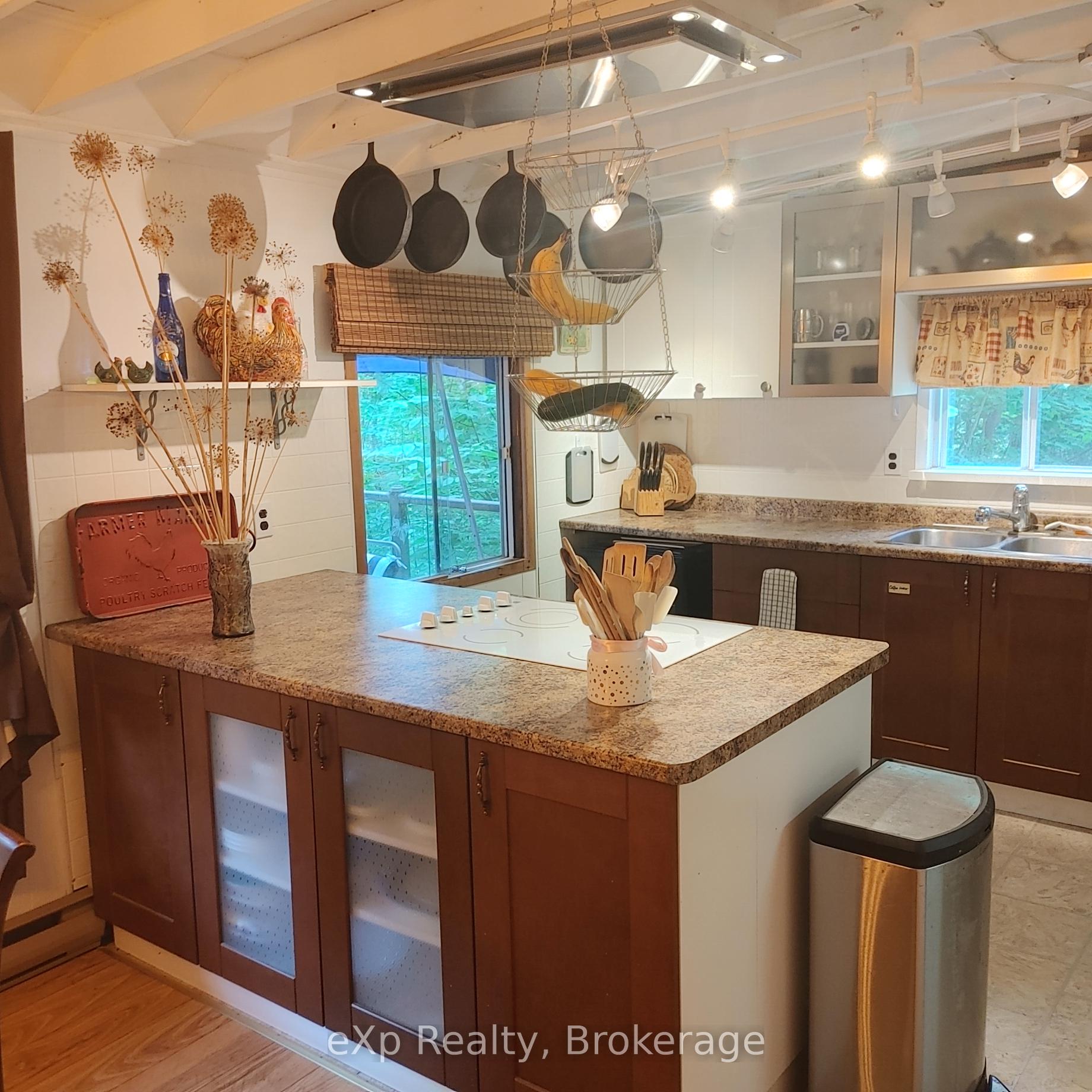Photo 8 of 32 McKellar Lake Road, McKellar — HOMEH